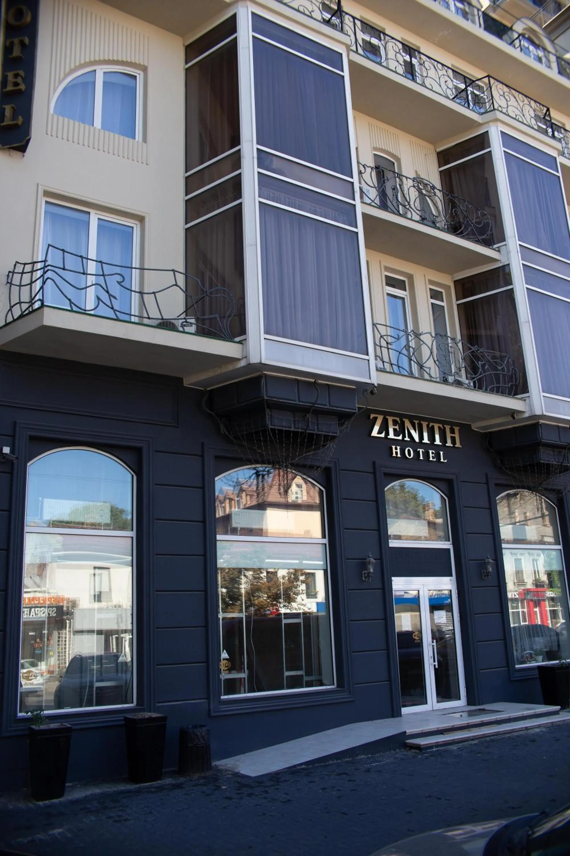 Facade/entrance in Zenith Hotel