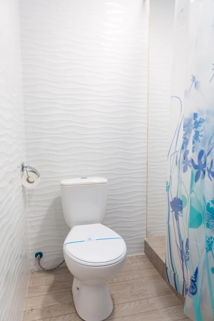 Bathroom in Zenith Hotel