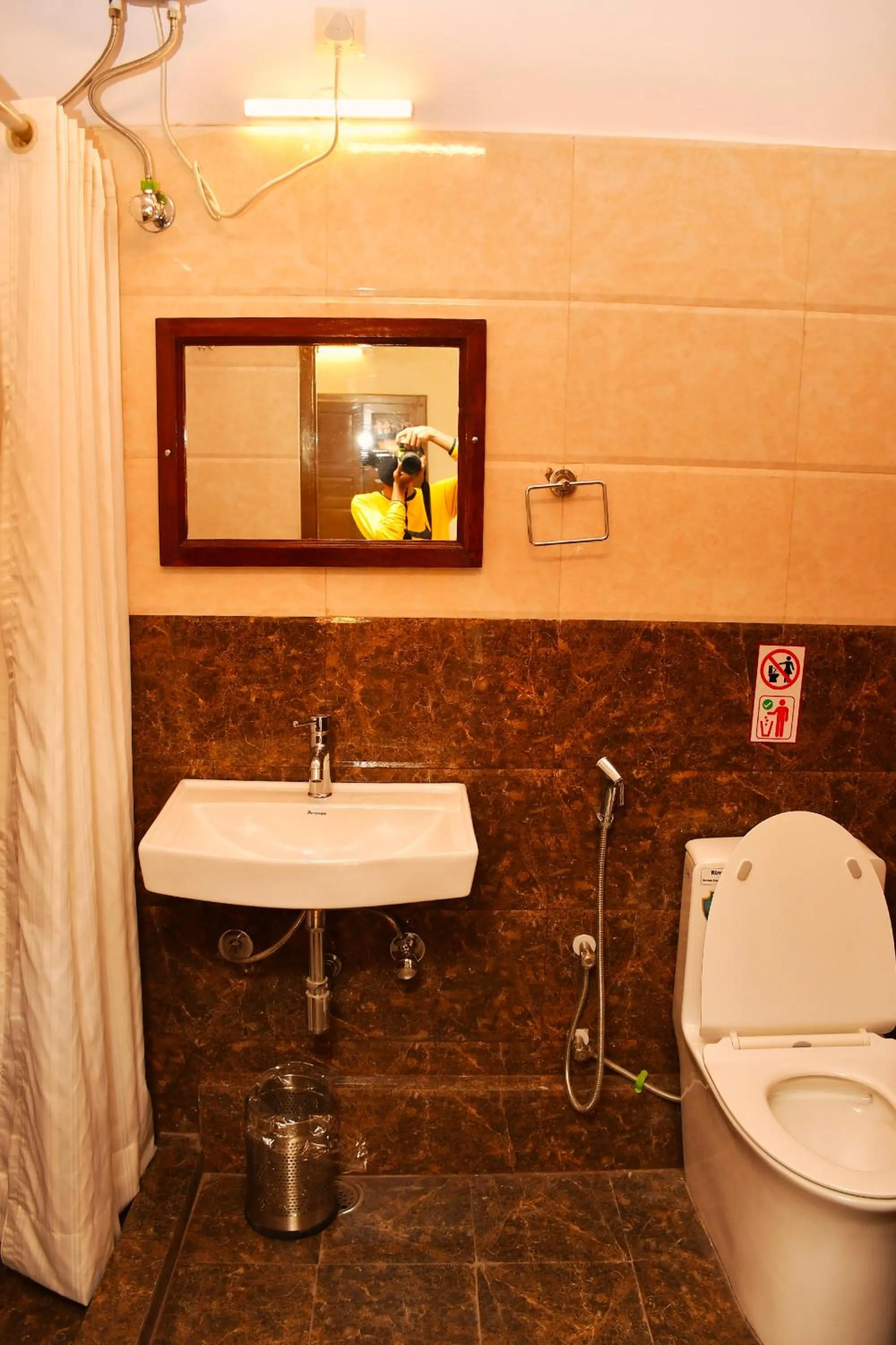 Bathroom in Gobind Bhawan Heritage Hotel
