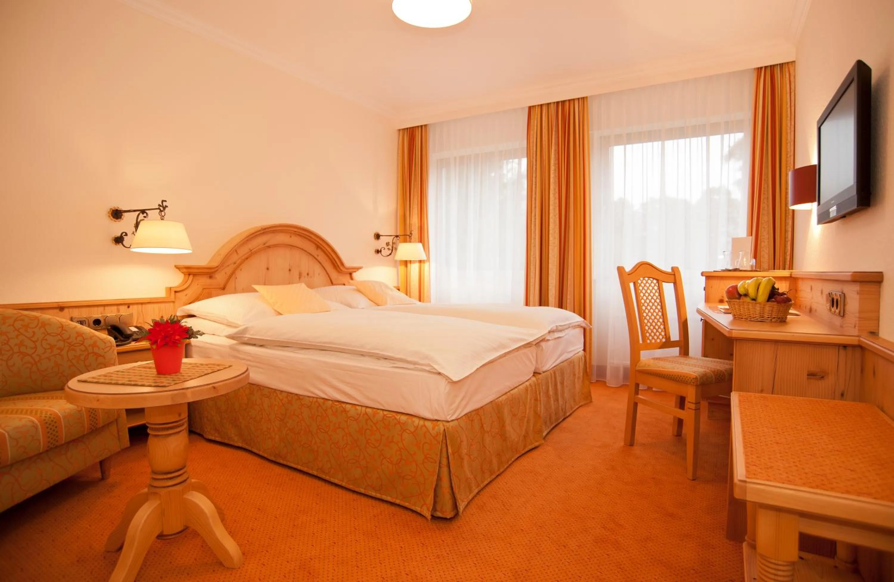 Photo of the whole room, Bed in Gronauer Tannenhof