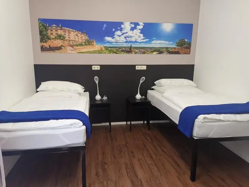 Twin Room with Private Bathroom in Mar Hotel Twin Room with Private Bathroom in Mar Hotel