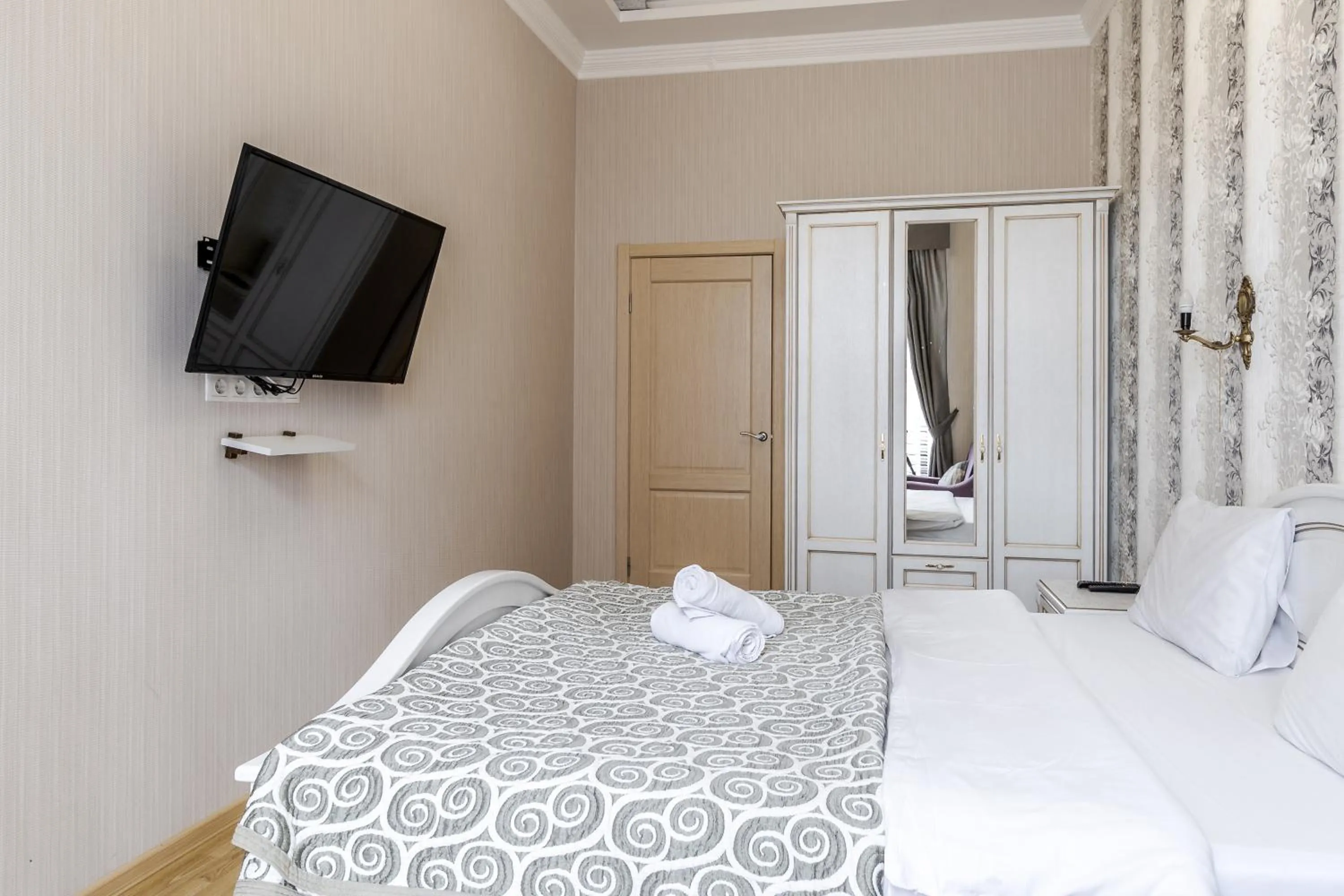 Bedroom, Bed in Vynnychenka apartment