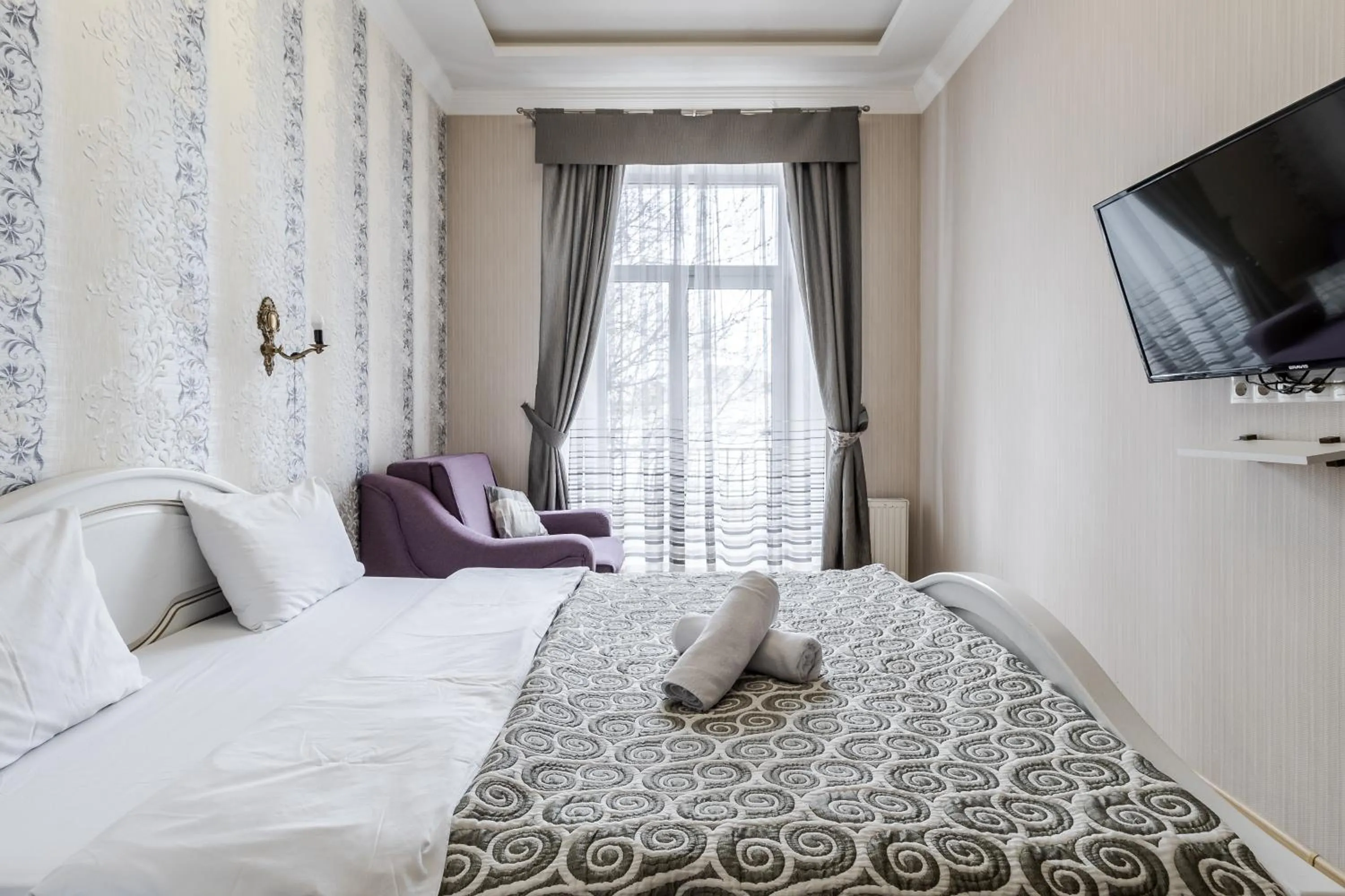Bedroom, Bed in Vynnychenka apartment