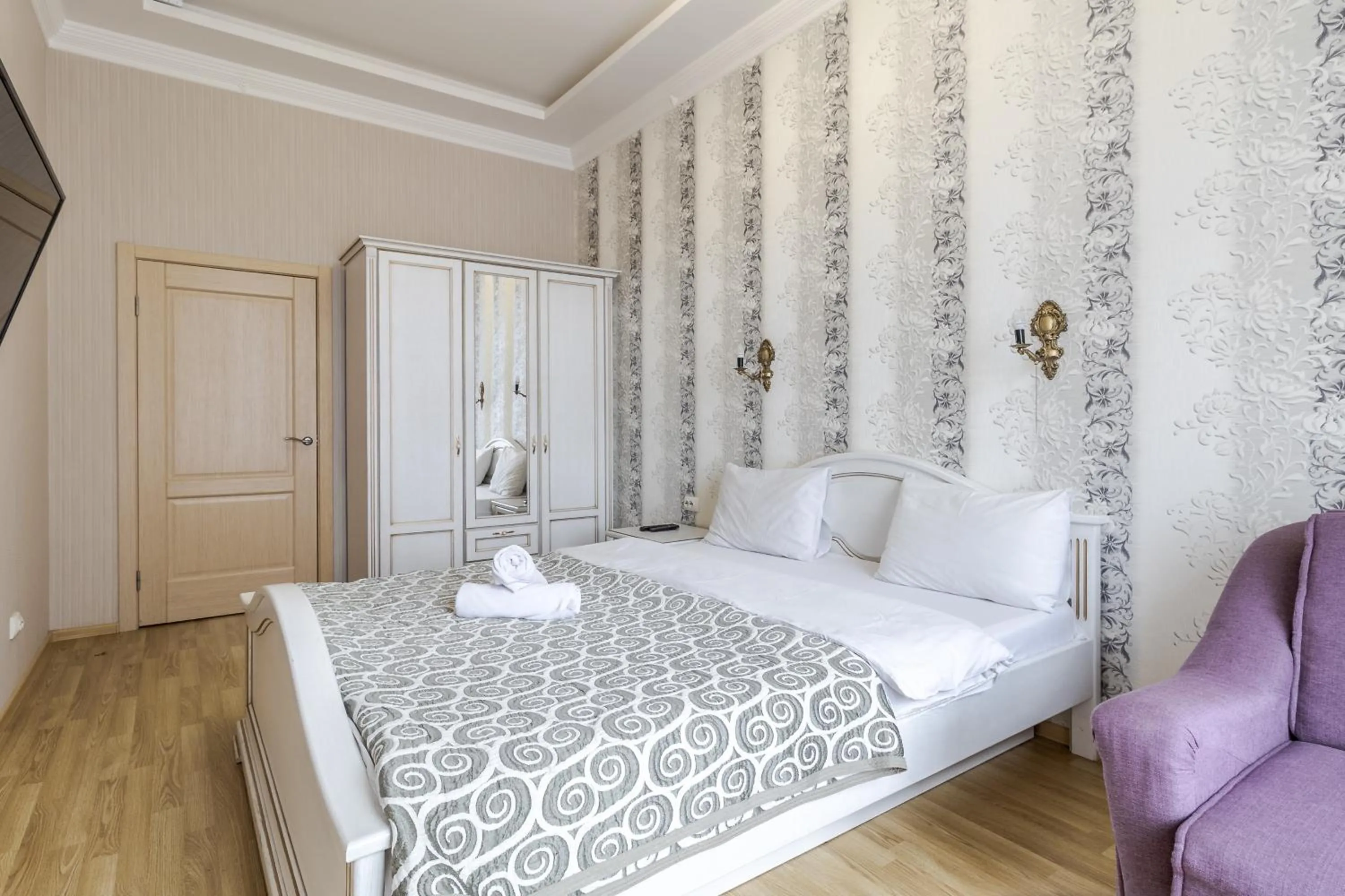 Bedroom, Bed in Vynnychenka apartment