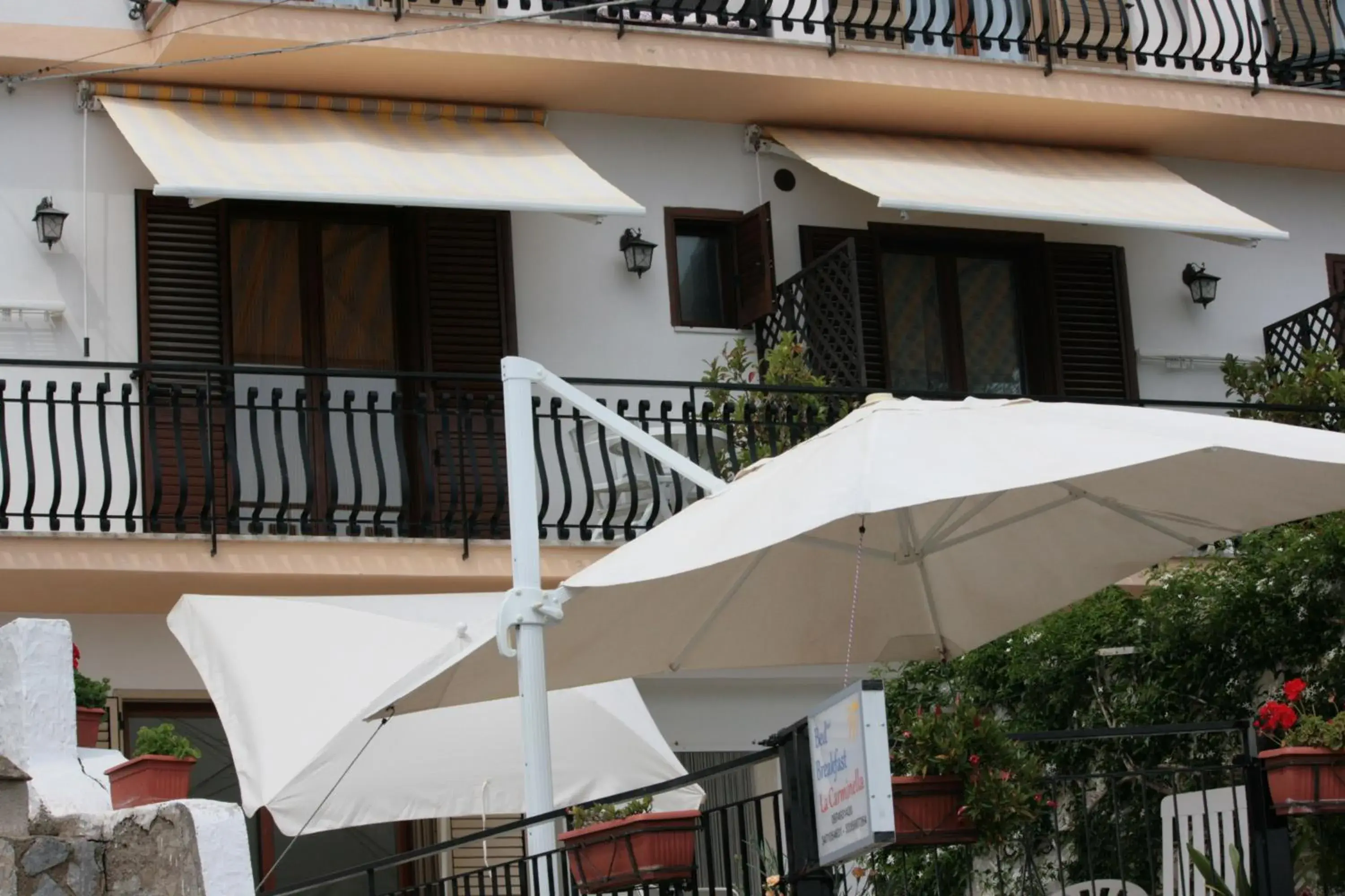 Double Room with Balcony and Sea View in B&B La Carminella Double Room with Balcony and Sea View in B&B La Carminella