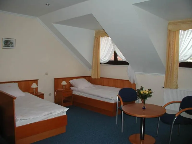 Bed in Hotel Restauracja Tawerna Gliwice