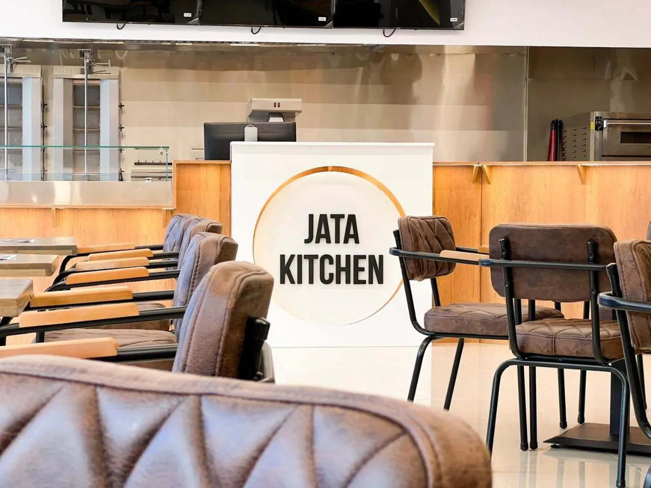 Restaurant/places to eat in Jata Hotel