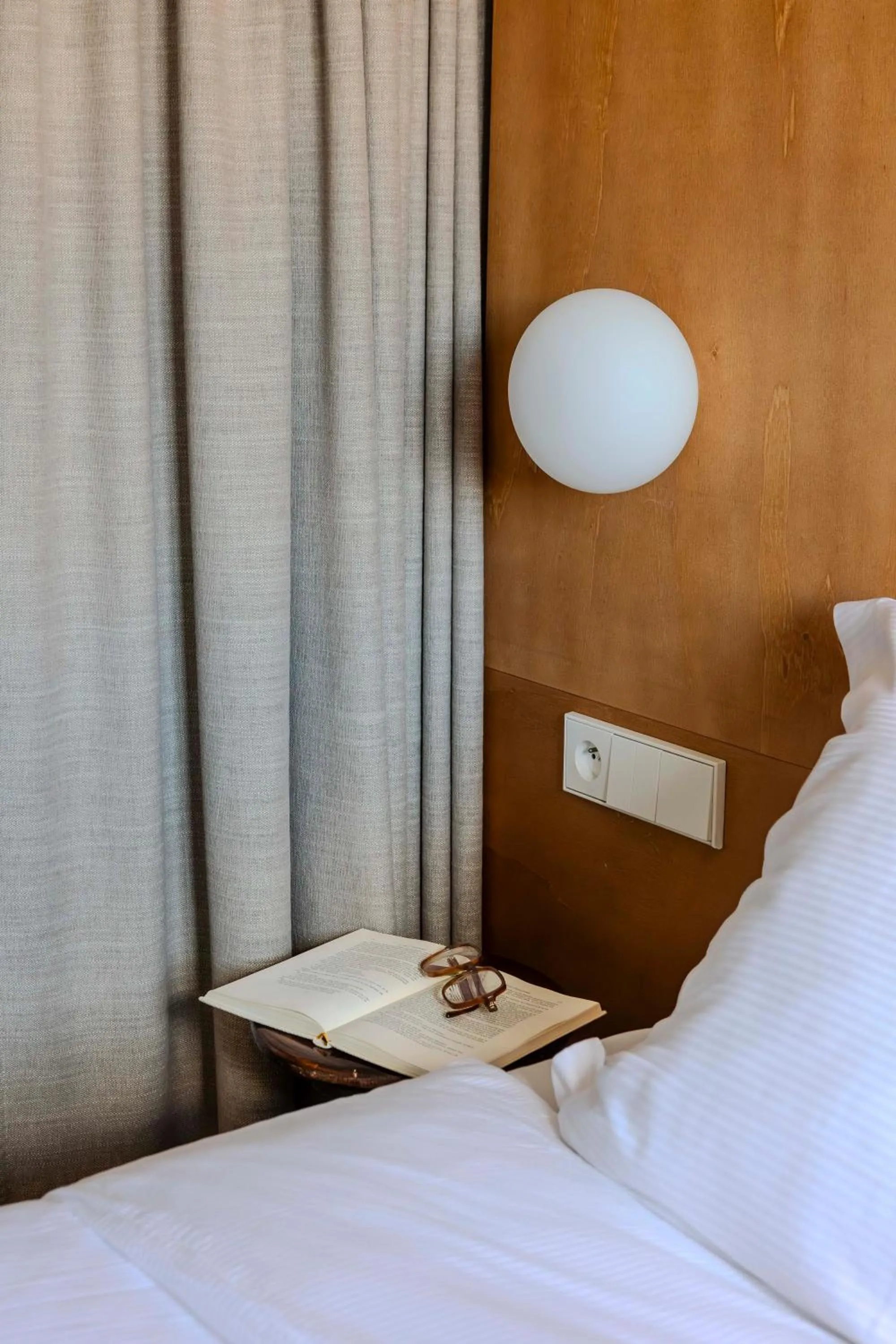 Bed in Hôtel Cabane - Orso Hotels