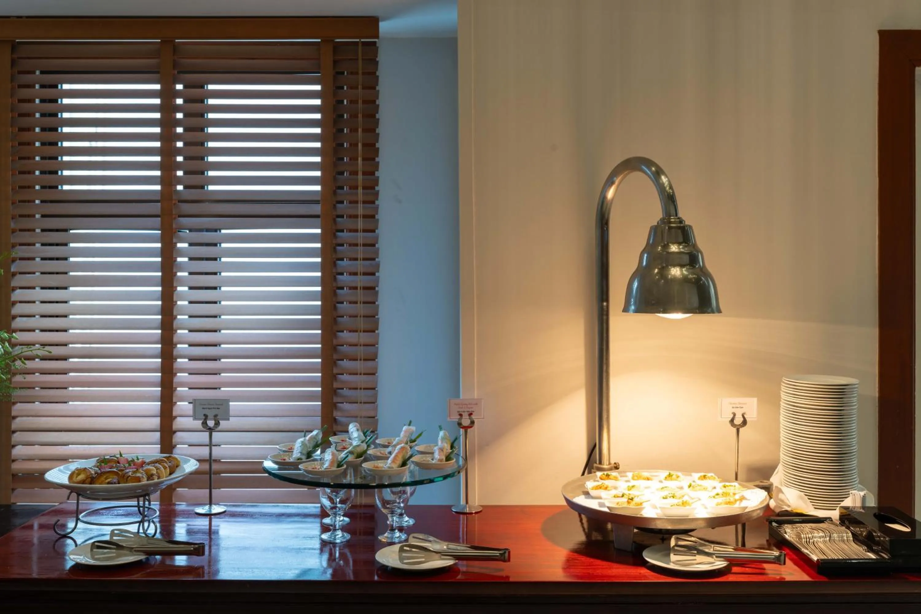 Food and drinks in Garden Plaza Saigon - Formerly PARKROYAL Saigon