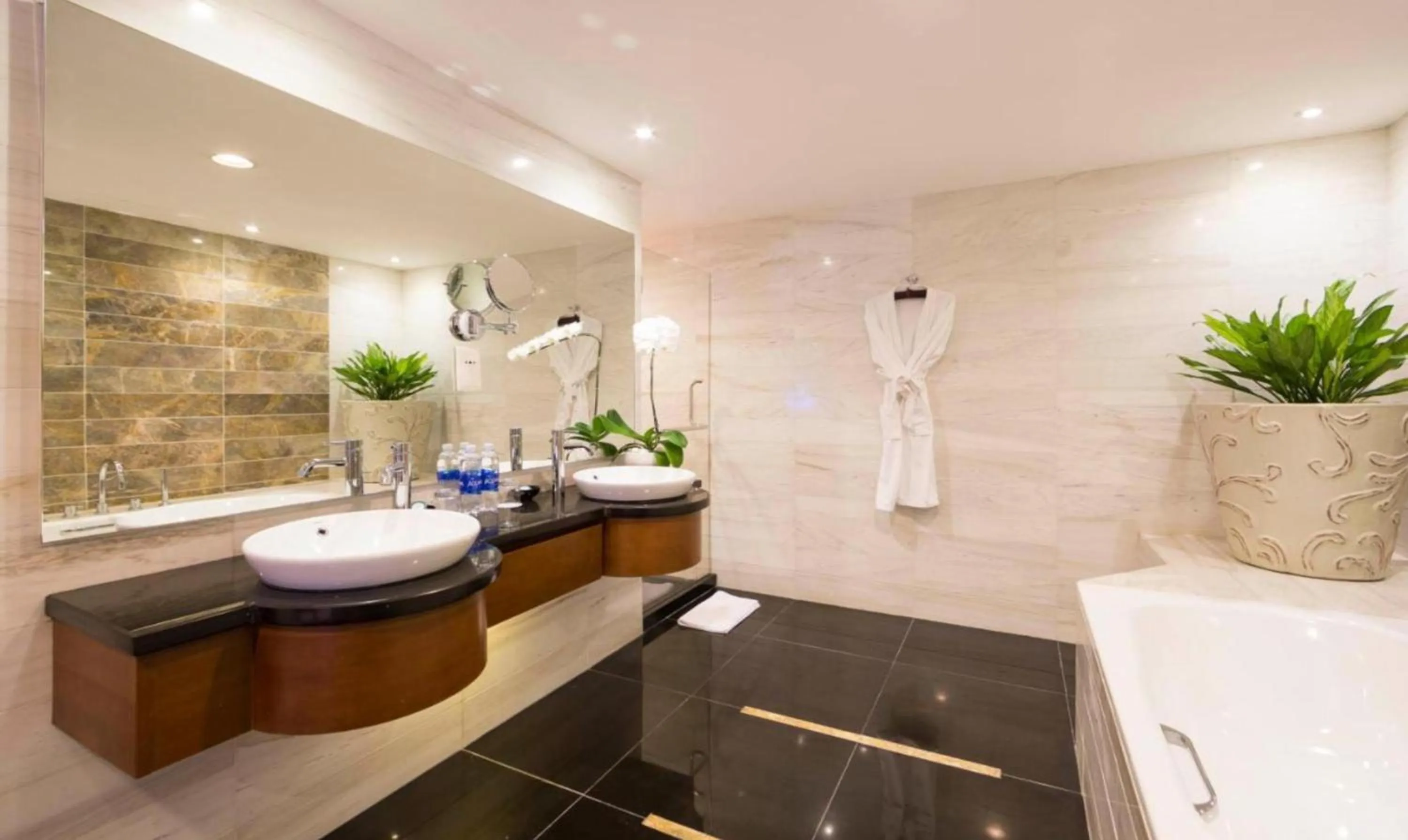 Bathroom in PARKROYAL Saigon