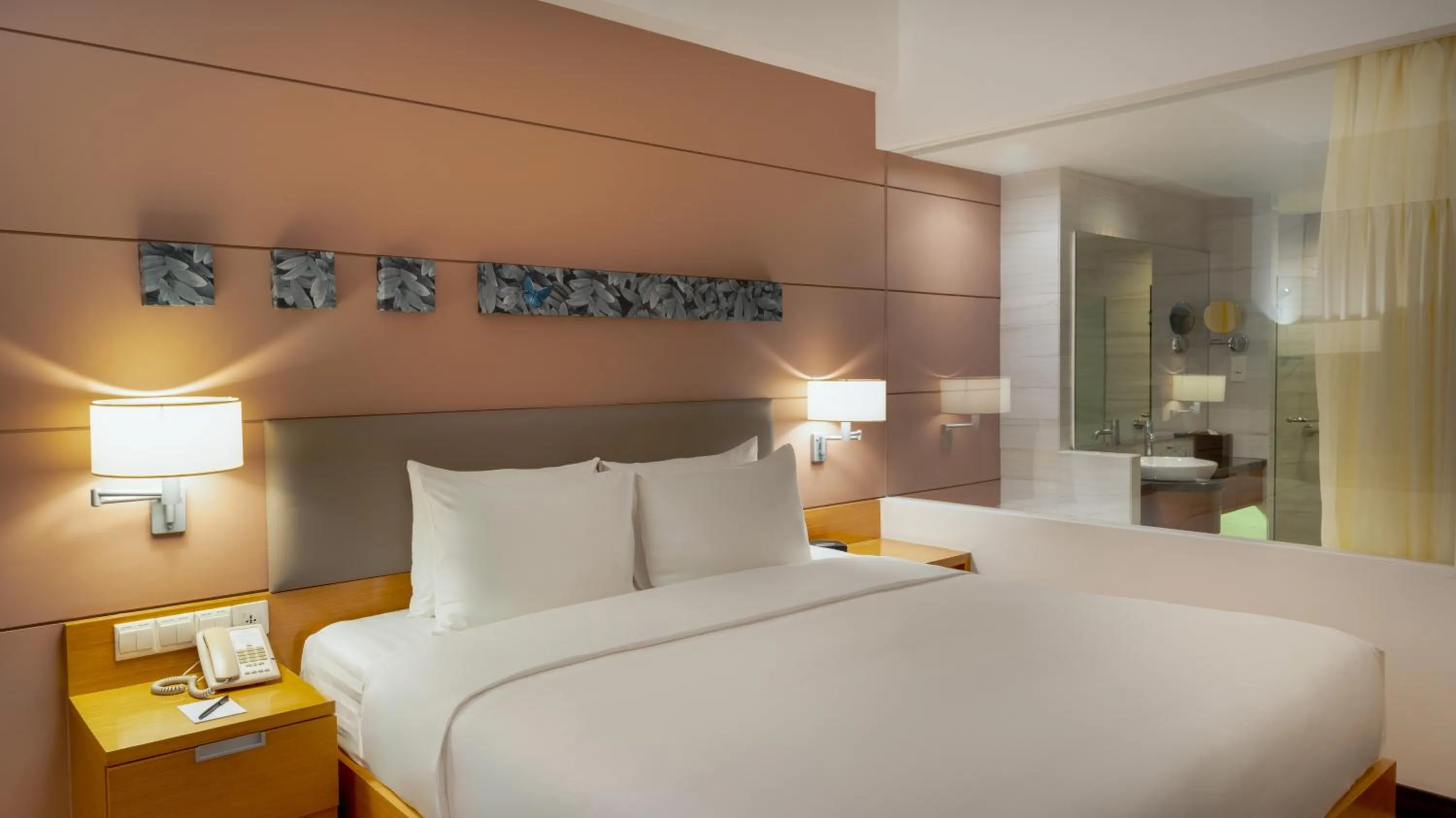 Photo of the whole room, Bed in Garden Plaza Saigon - Formerly PARKROYAL Saigon