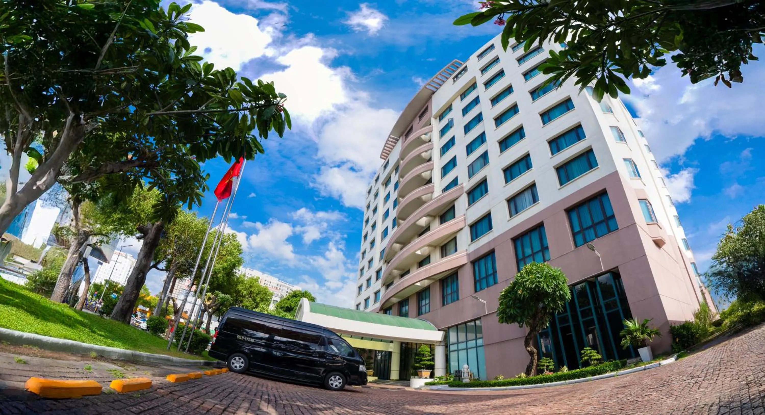 Property building in Garden Plaza Saigon - Formerly PARKROYAL Saigon