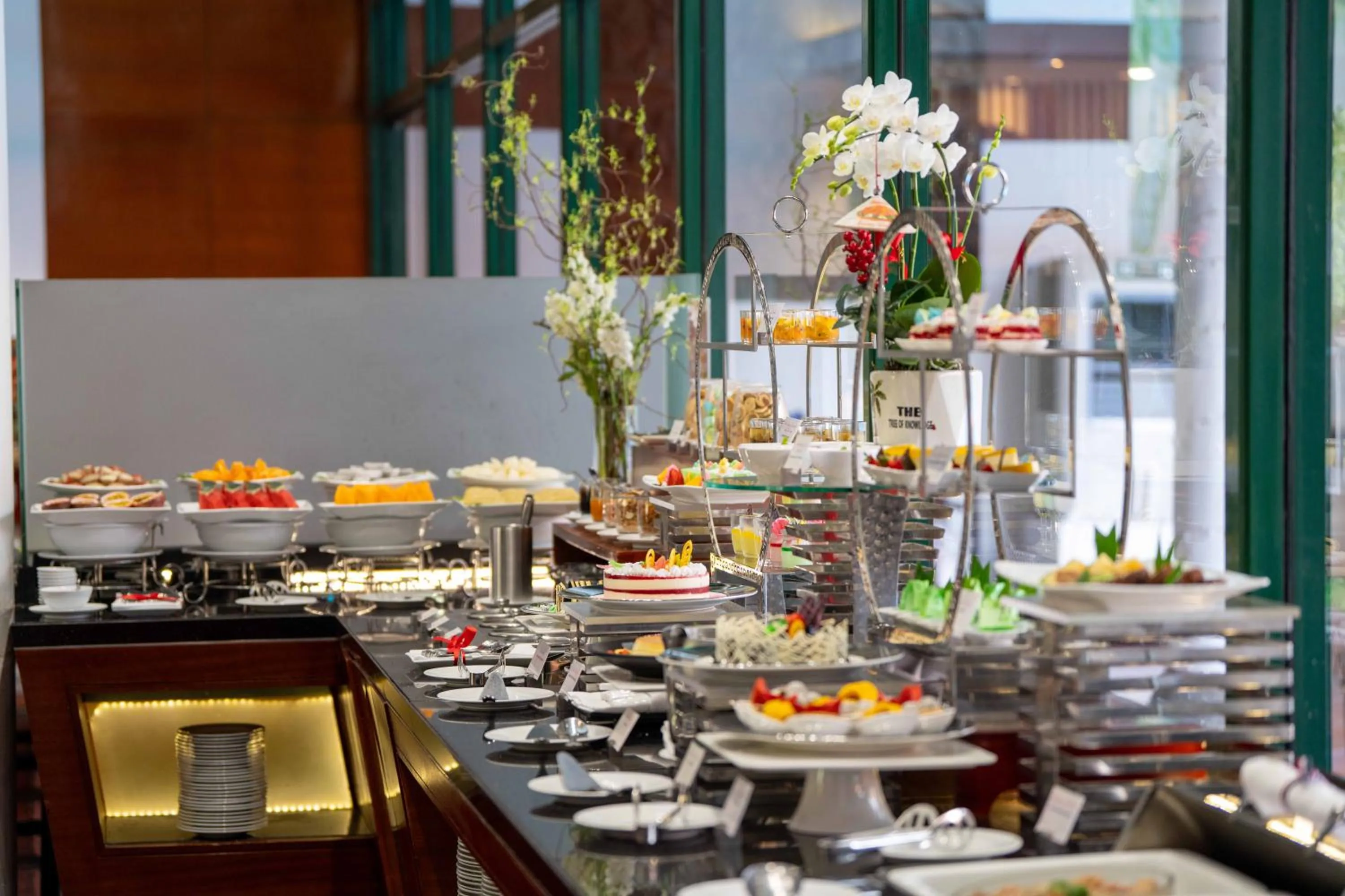 Food in Garden Plaza Saigon - Formerly PARKROYAL Saigon