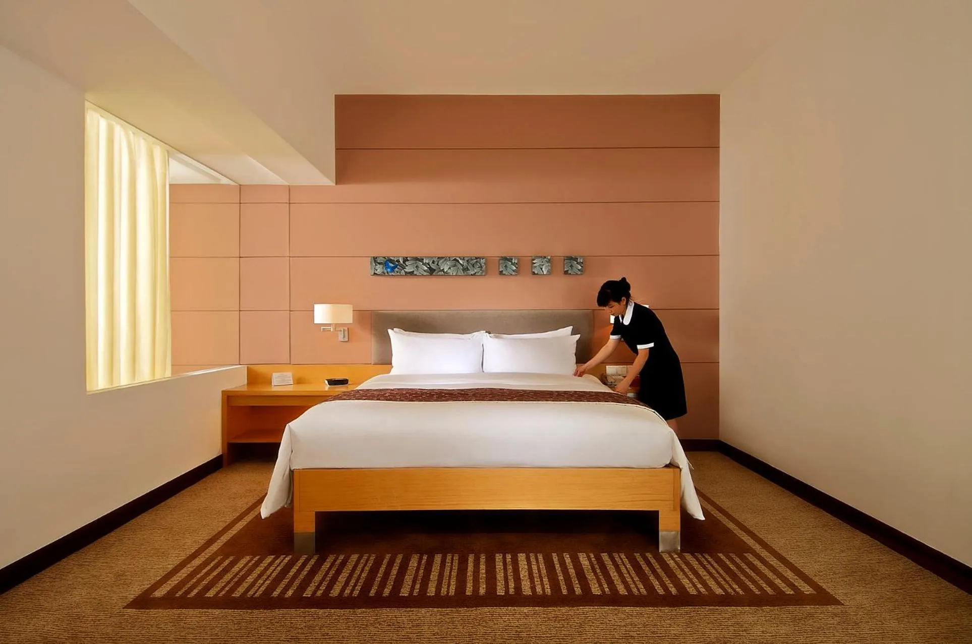 Property building, Bed in PARKROYAL Saigon