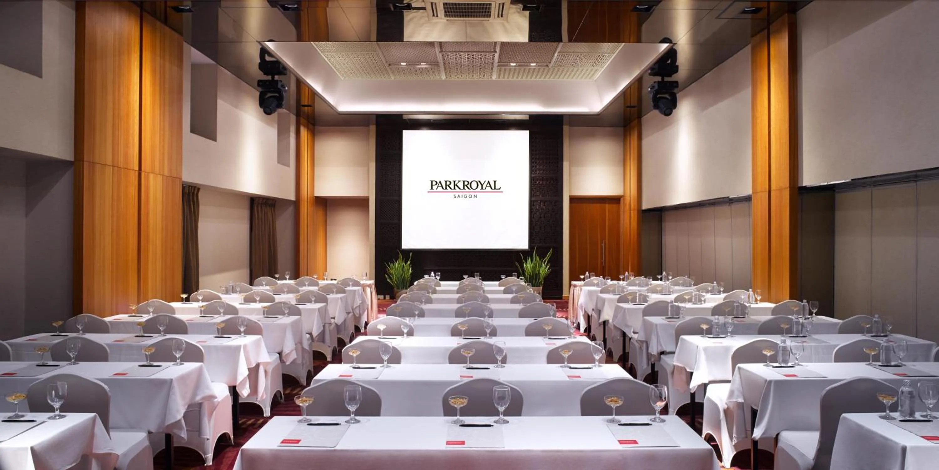 Banquet/Function facilities in PARKROYAL Saigon