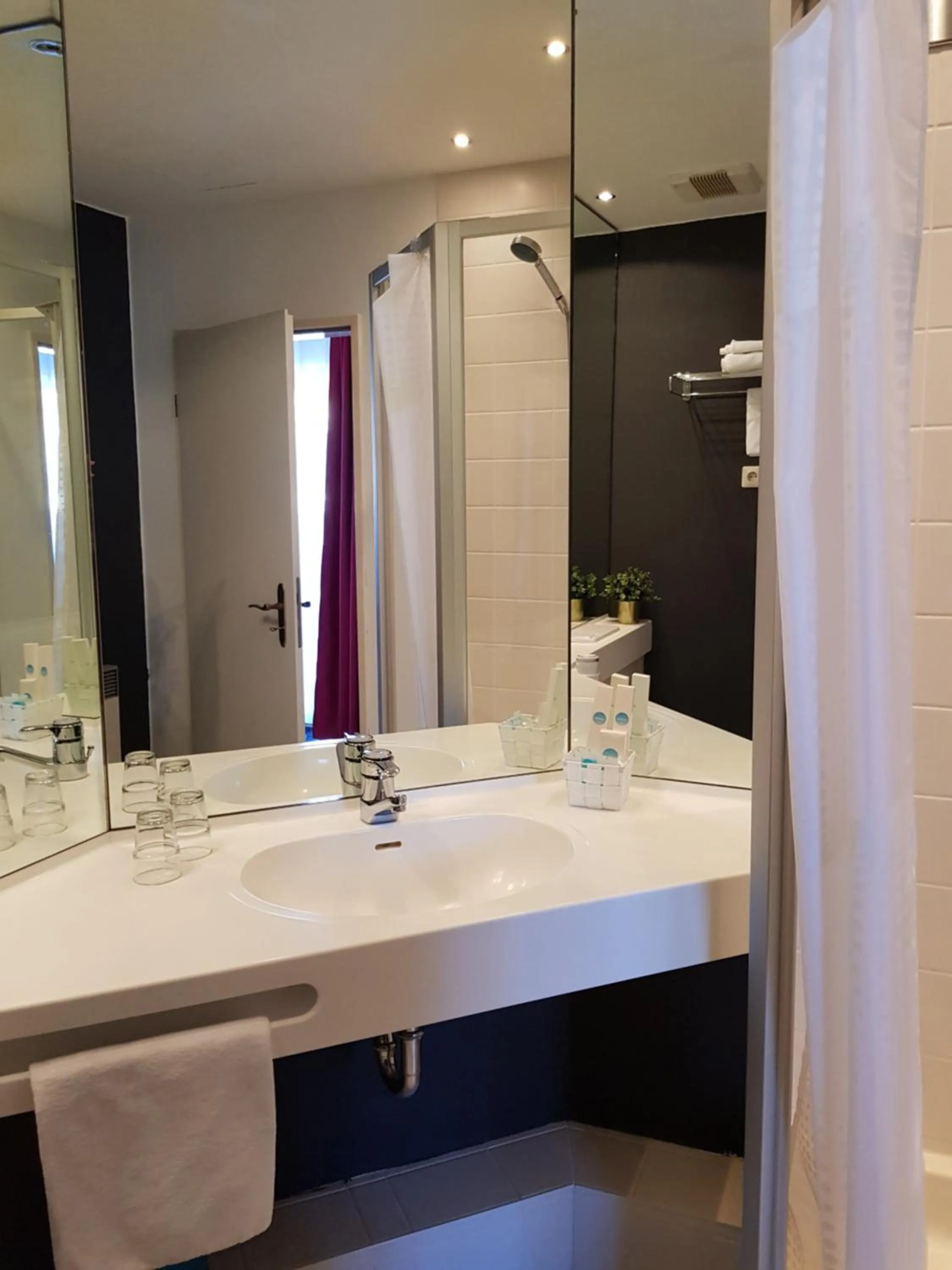 Bathroom in Hotel Milin