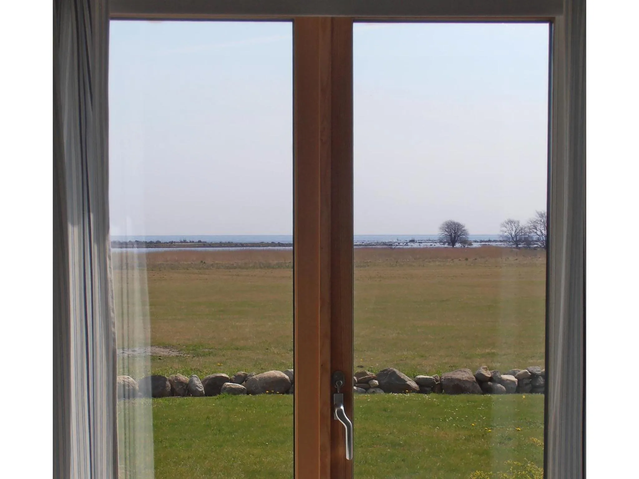 Garden view in Bodelssons by the Sea