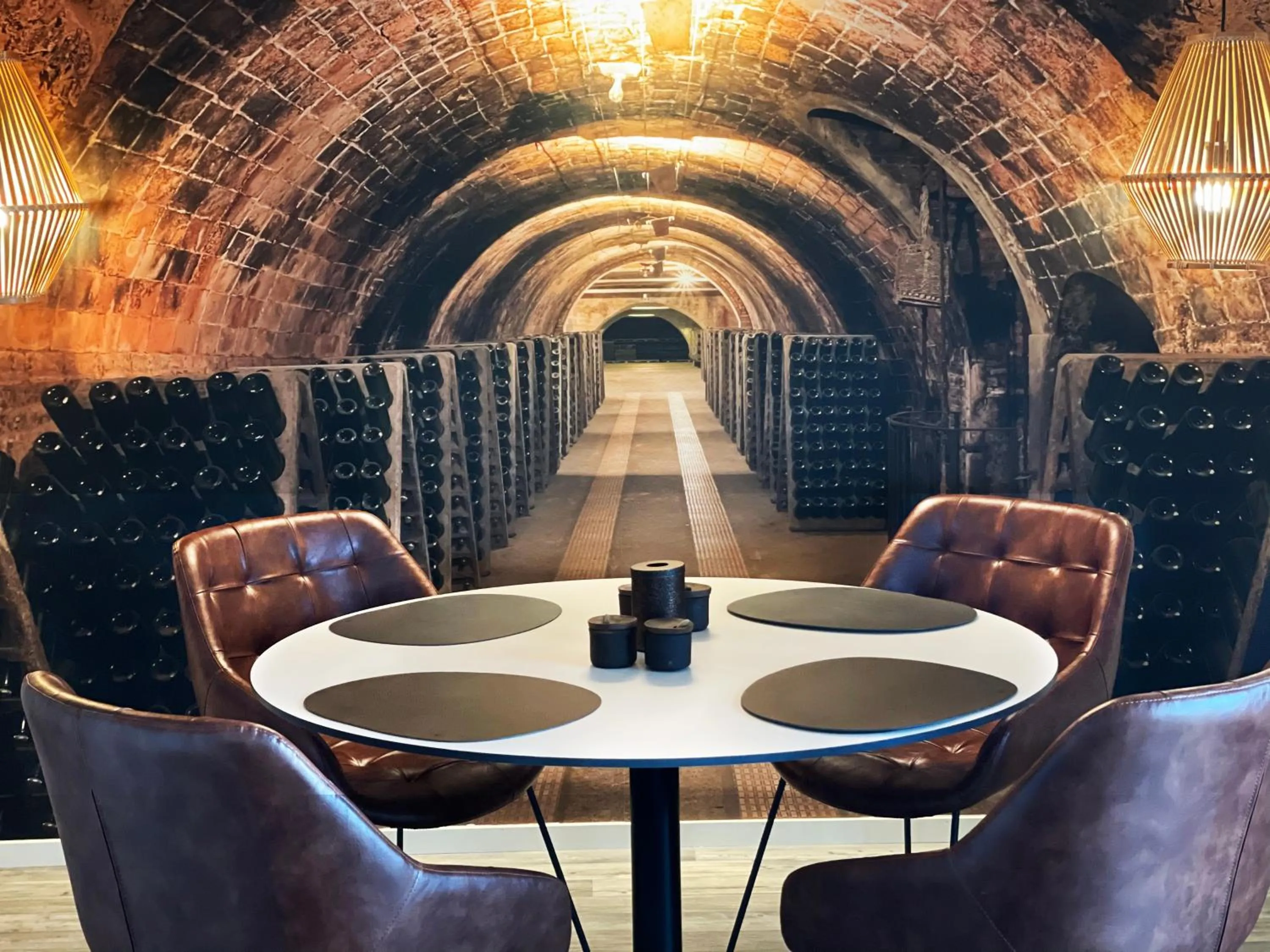 Restaurant/places to eat in Bodelssons by the Sea