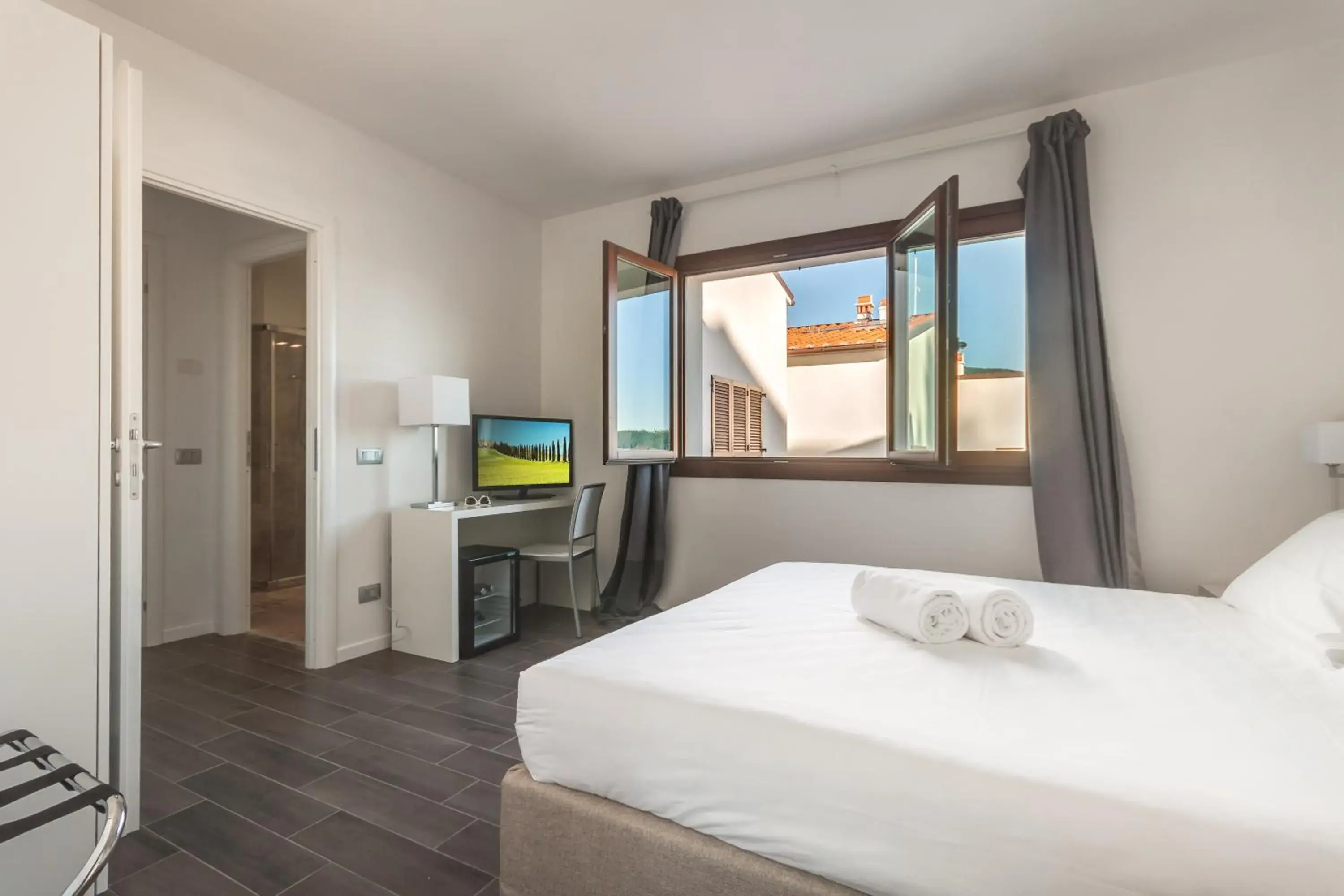 Deluxe Room - single occupancy in The Florence Hills Resort & Wellness Deluxe Room - single occupancy in The Florence Hills Resort & Wellness