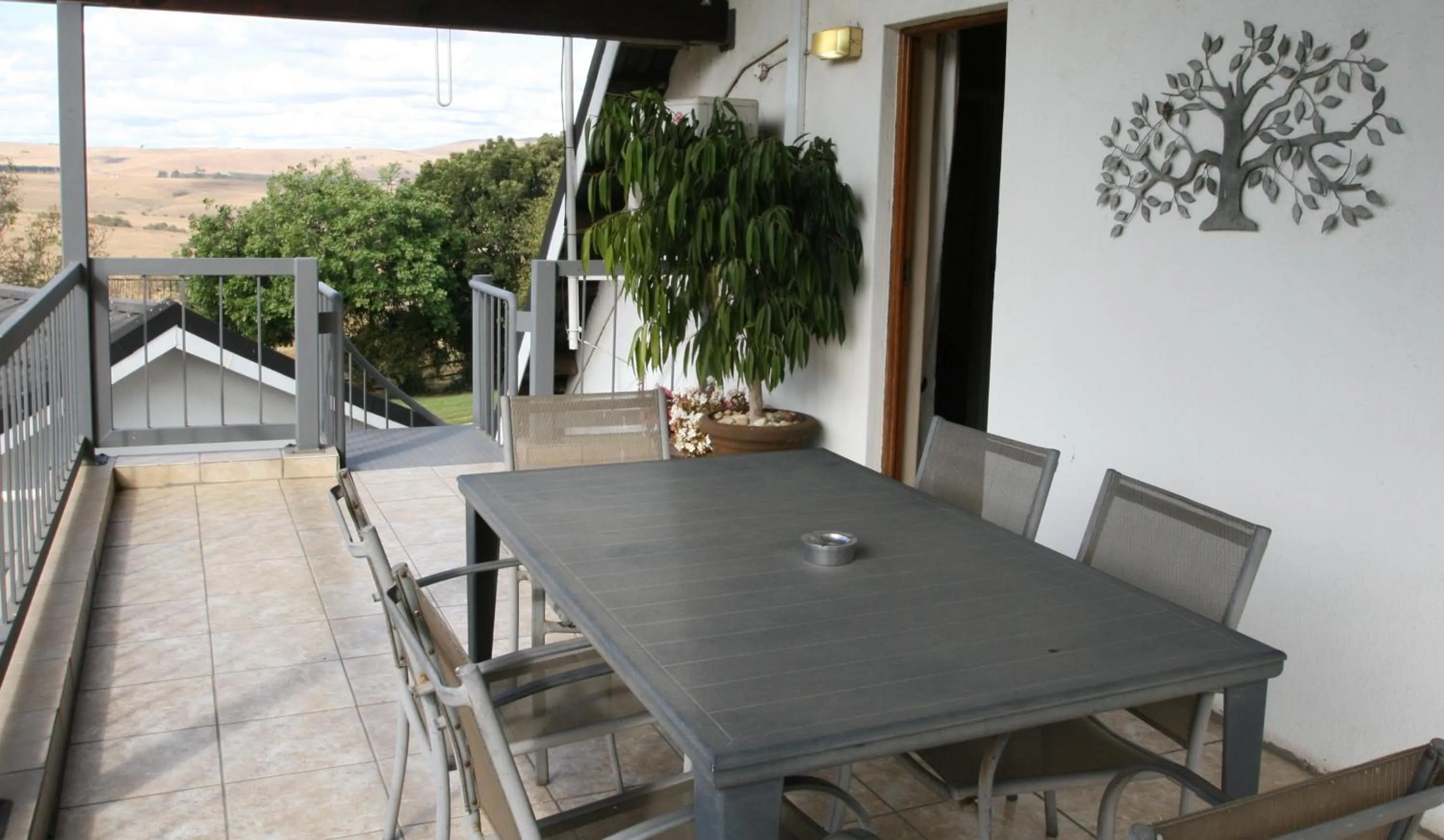 Dusk to Dawn Guesthouse