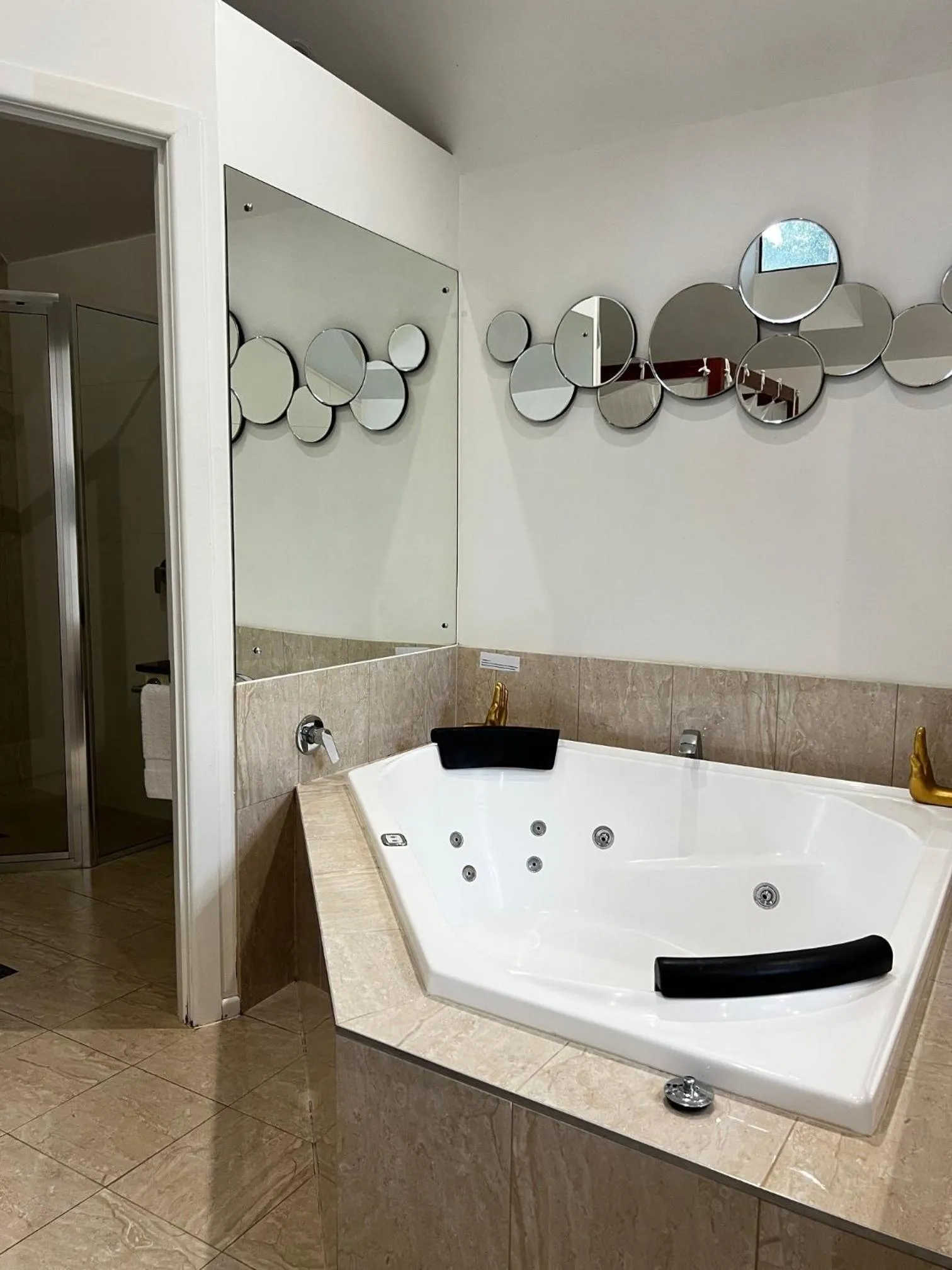 Gallery Walk Chalets - Tamborine Mountain