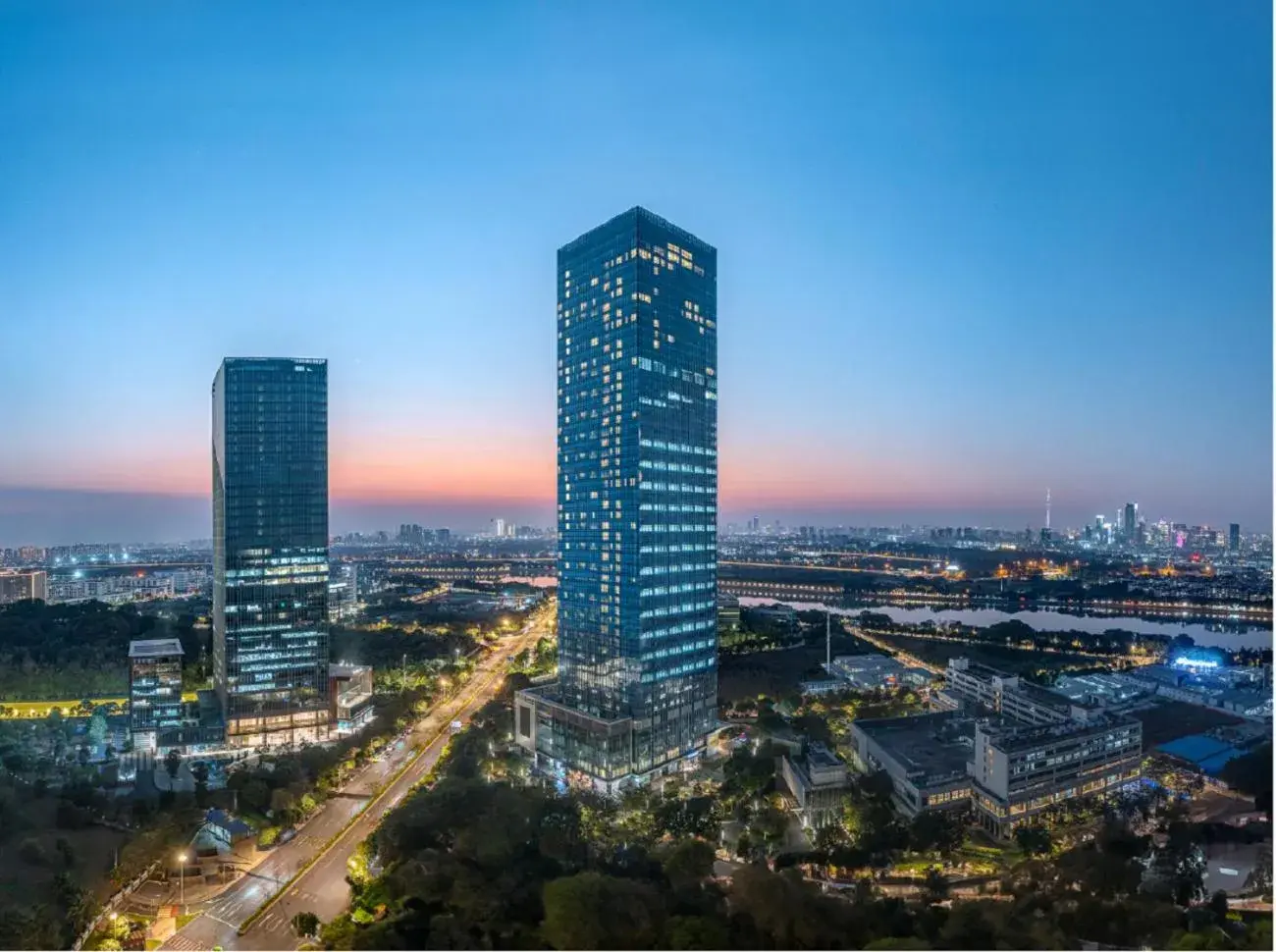 Property building in Somerset Bio-Island Guangzhou-Free shuttle bus during Canton Fair & right beside Guanzhou Metro Station Property building in Somerset Bio-Island Guangzhou-Free shuttle bus during Canton Fair & right beside Guanzhou Metro Station