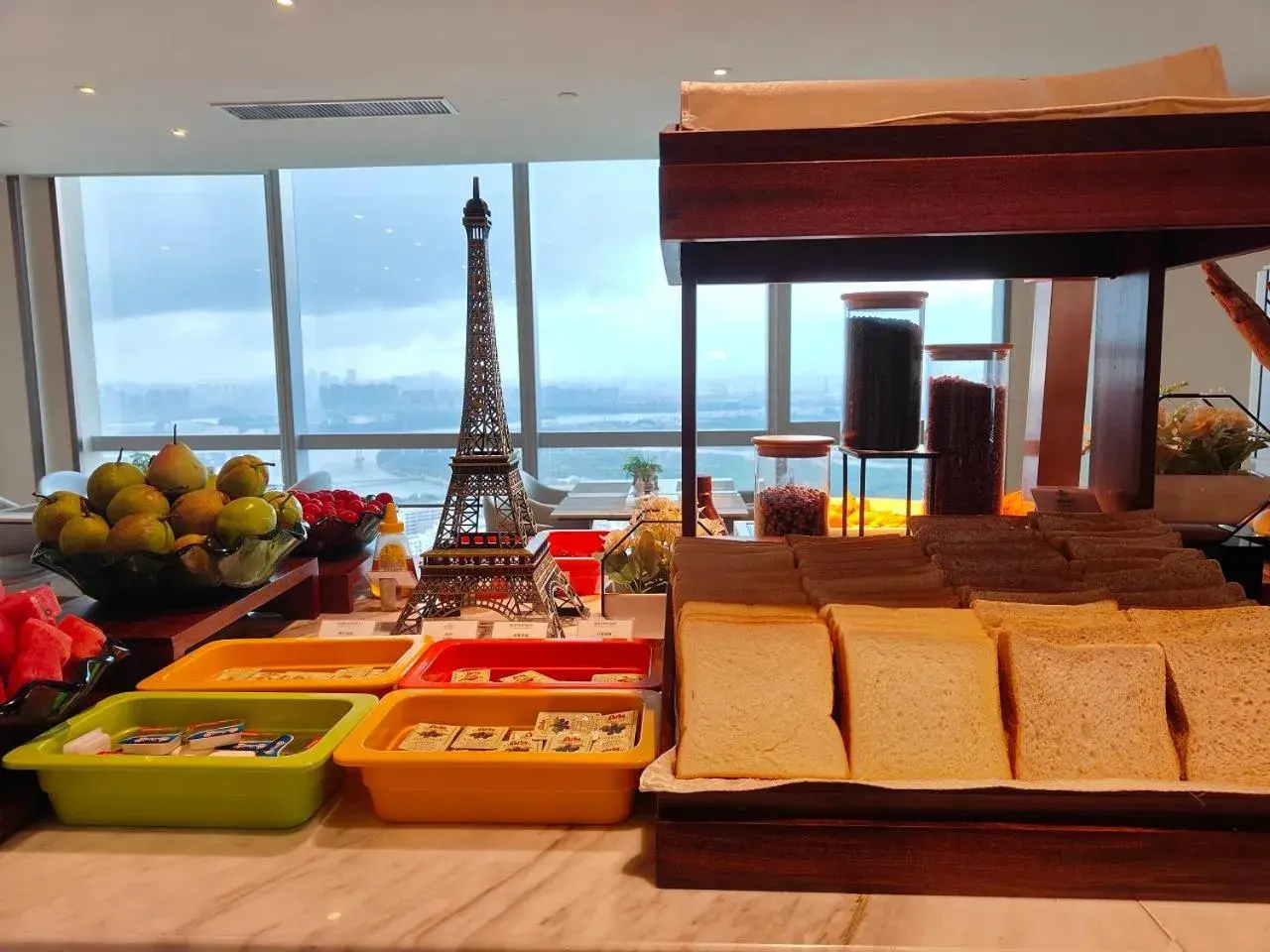 Breakfast in Somerset Bio-Island Guangzhou-Free shuttle bus during Canton Fair & right beside Guanzhou Metro Station Breakfast in Somerset Bio-Island Guangzhou-Free shuttle bus during Canton Fair & right beside Guanzhou Metro Station