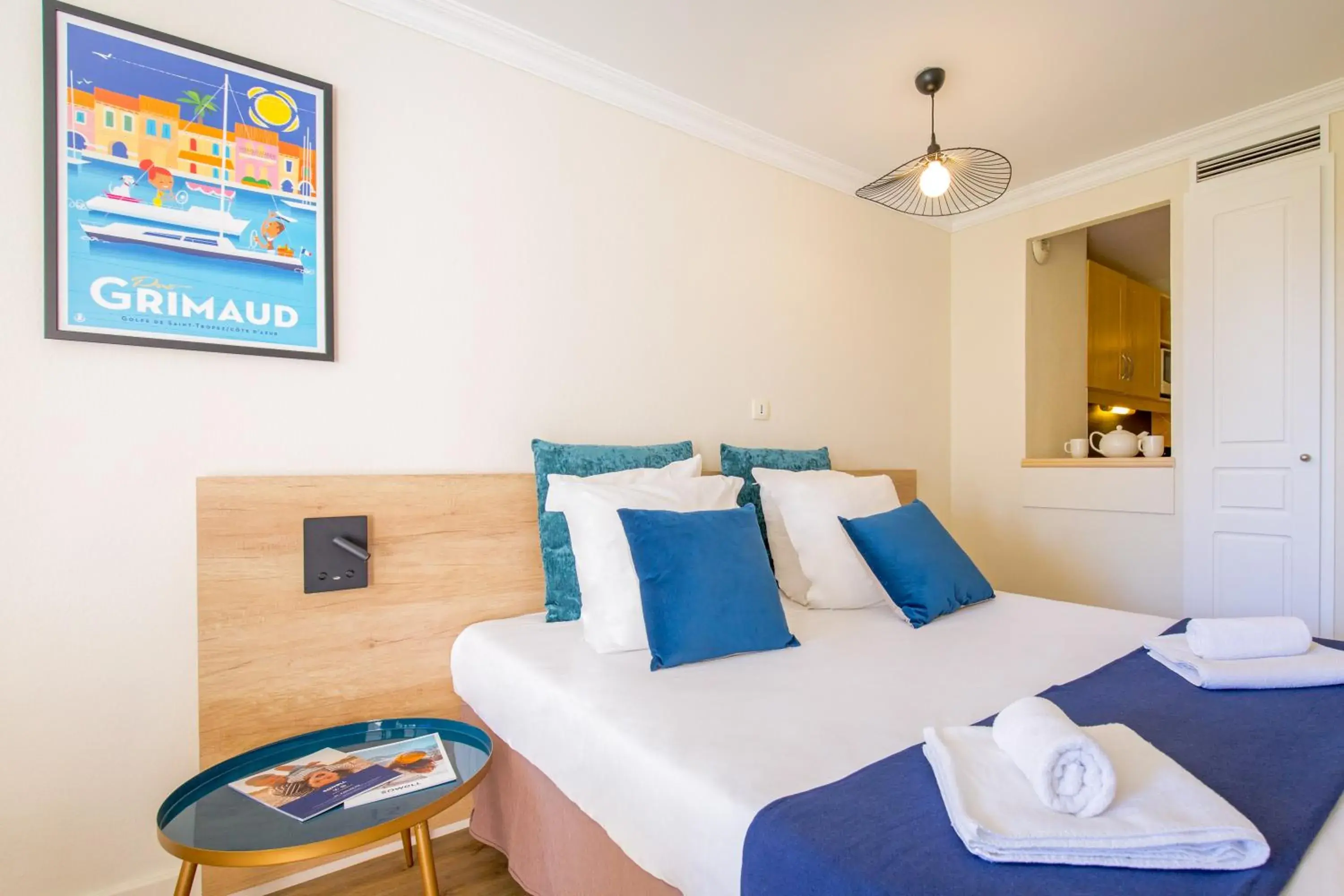 Bedroom, Bed in SOWELL Family Hôtel Port Grimaud Bedroom, Bed in SOWELL Family Hôtel Port Grimaud