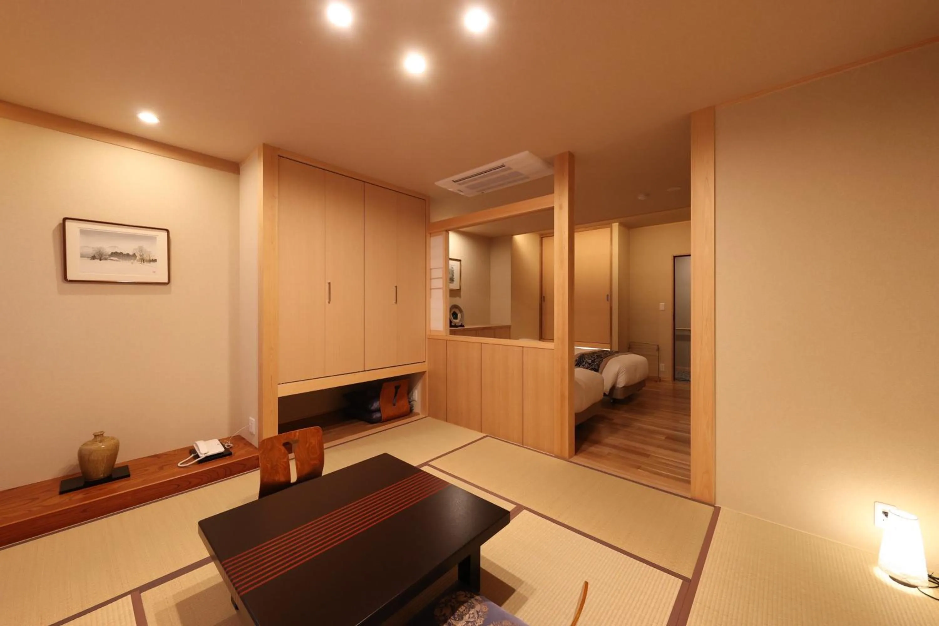 Photo of the whole room in Mutsumikan