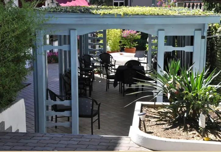 Garden view in Hotel Marinella