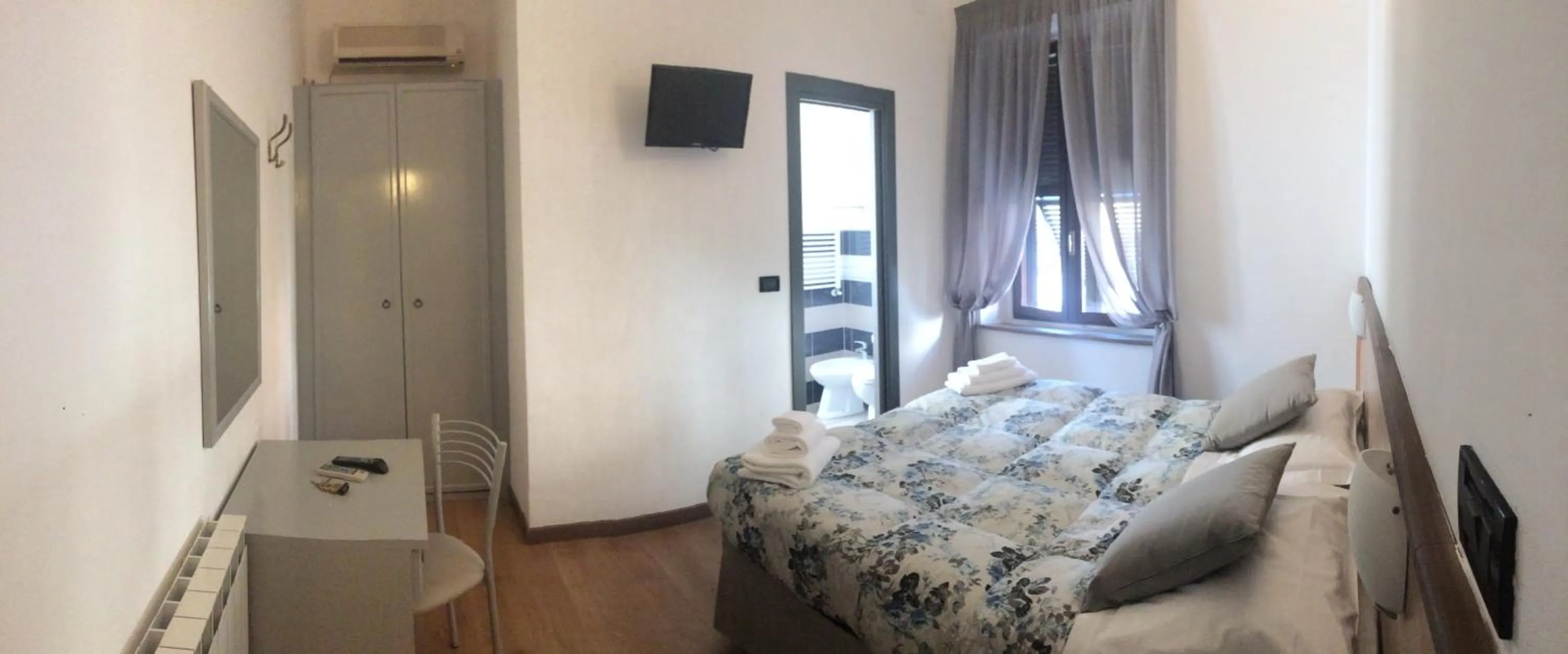 Bedroom in Hotel Marinella