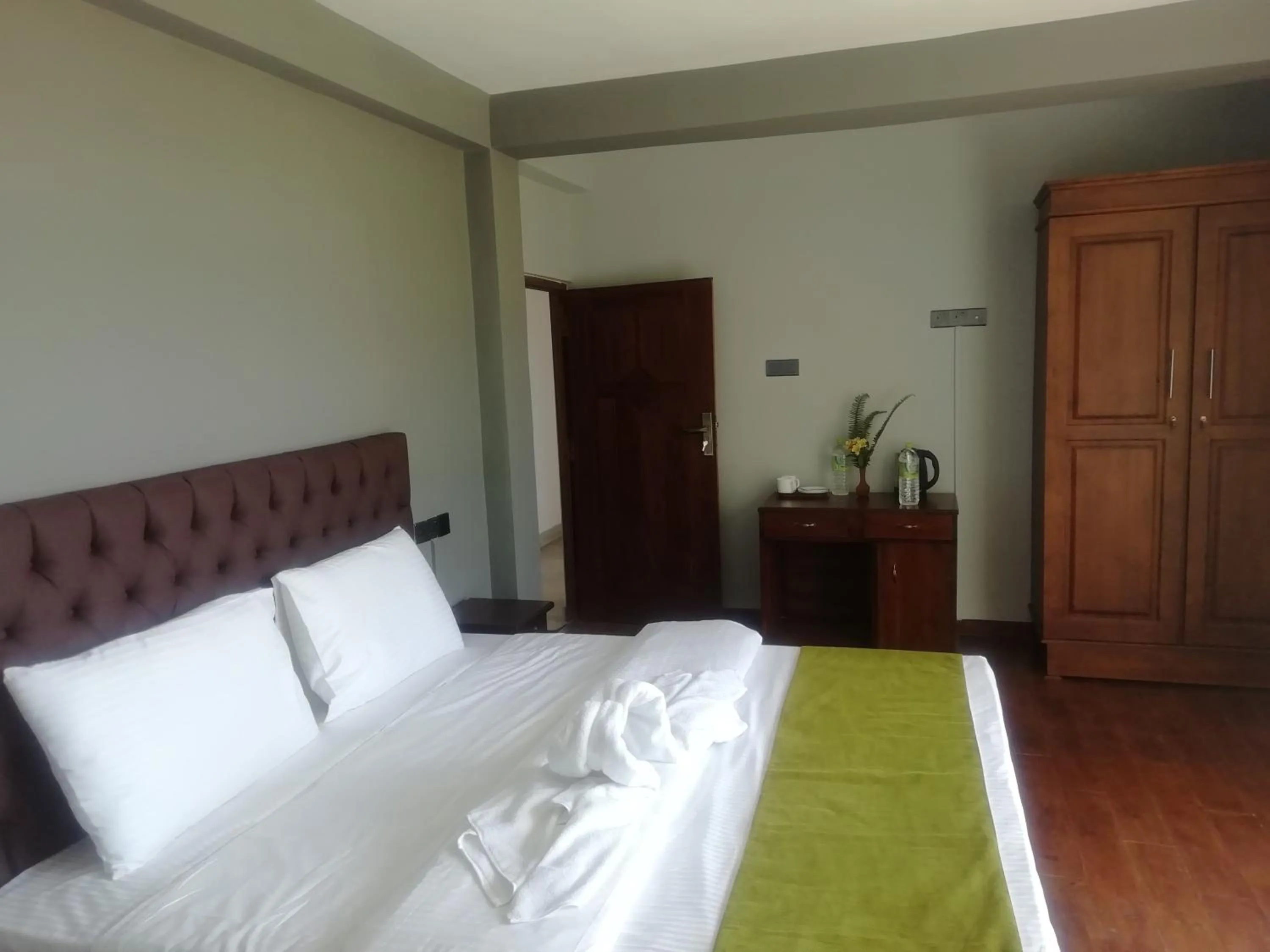 Bed in Tea Mount Forest