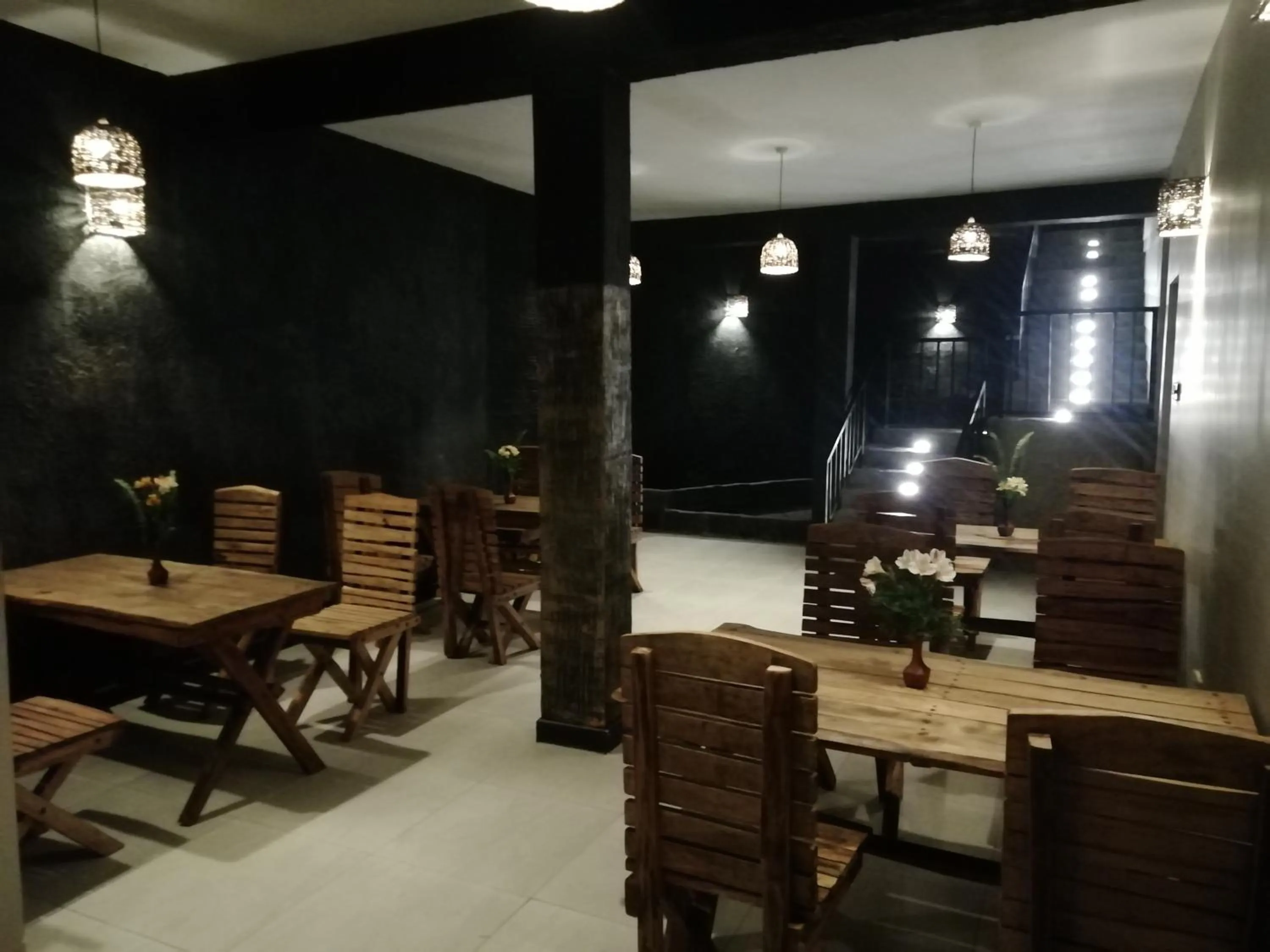 Restaurant/places to eat in Tea Mount Forest