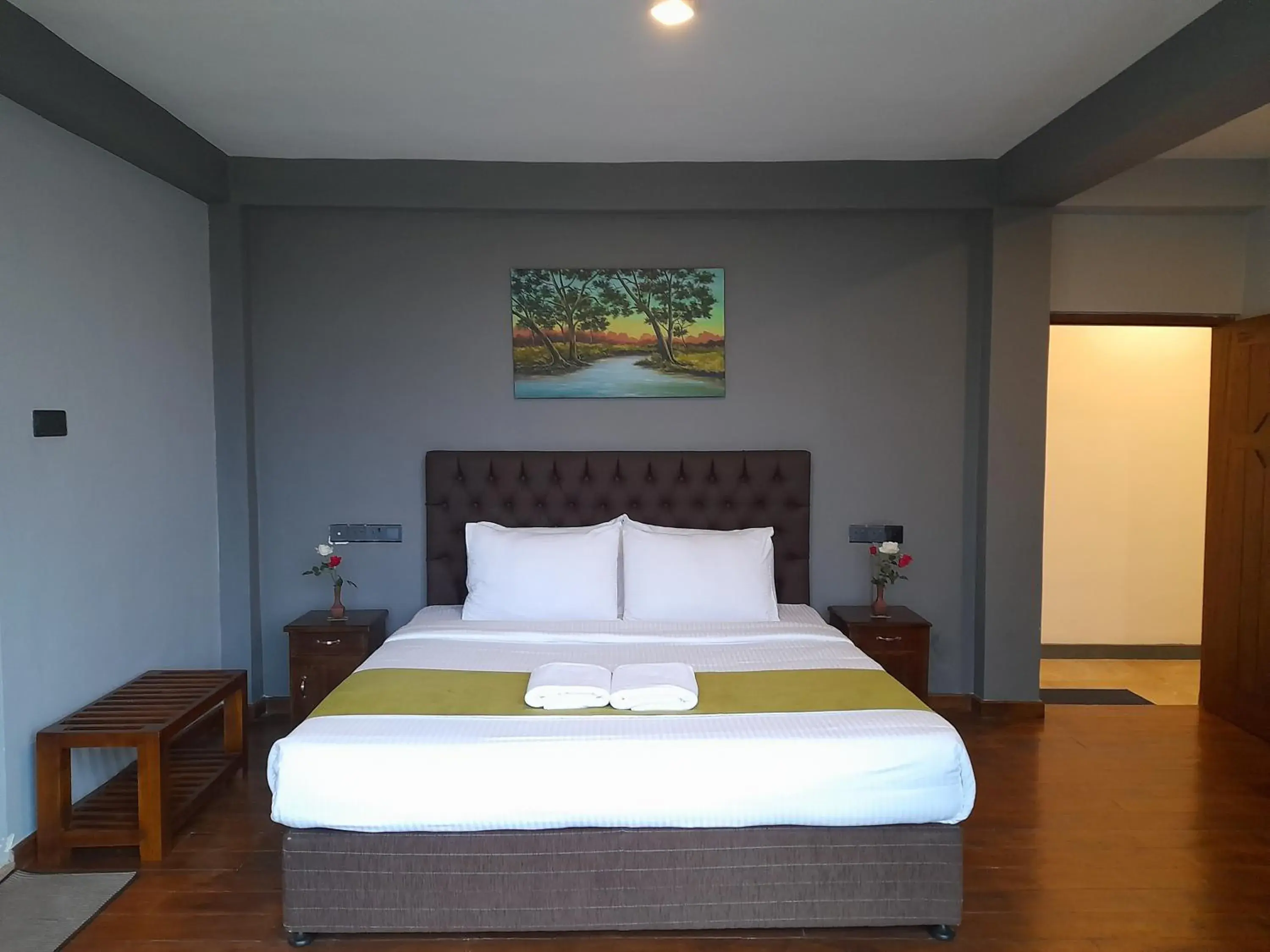 Bed in Tea Mount Forest Bed in Tea Mount Forest