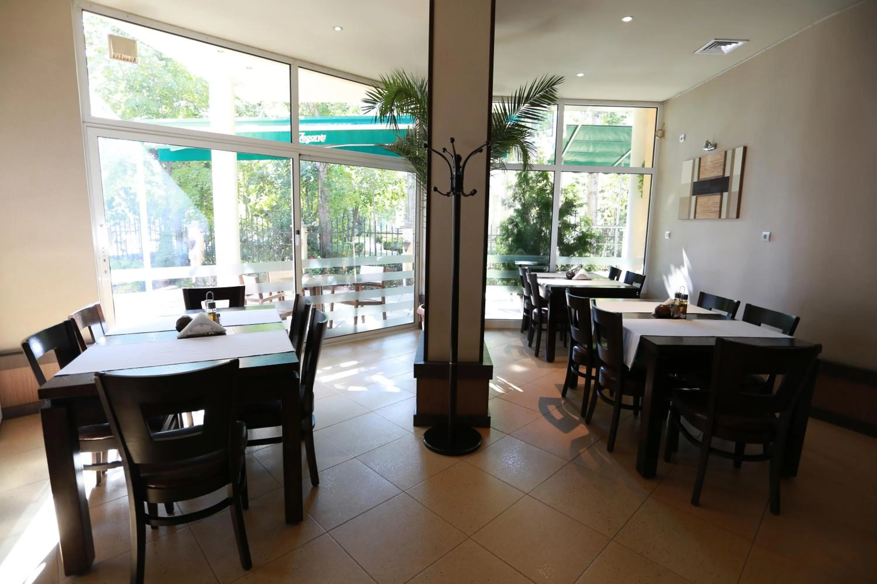 Acropolis Hotel