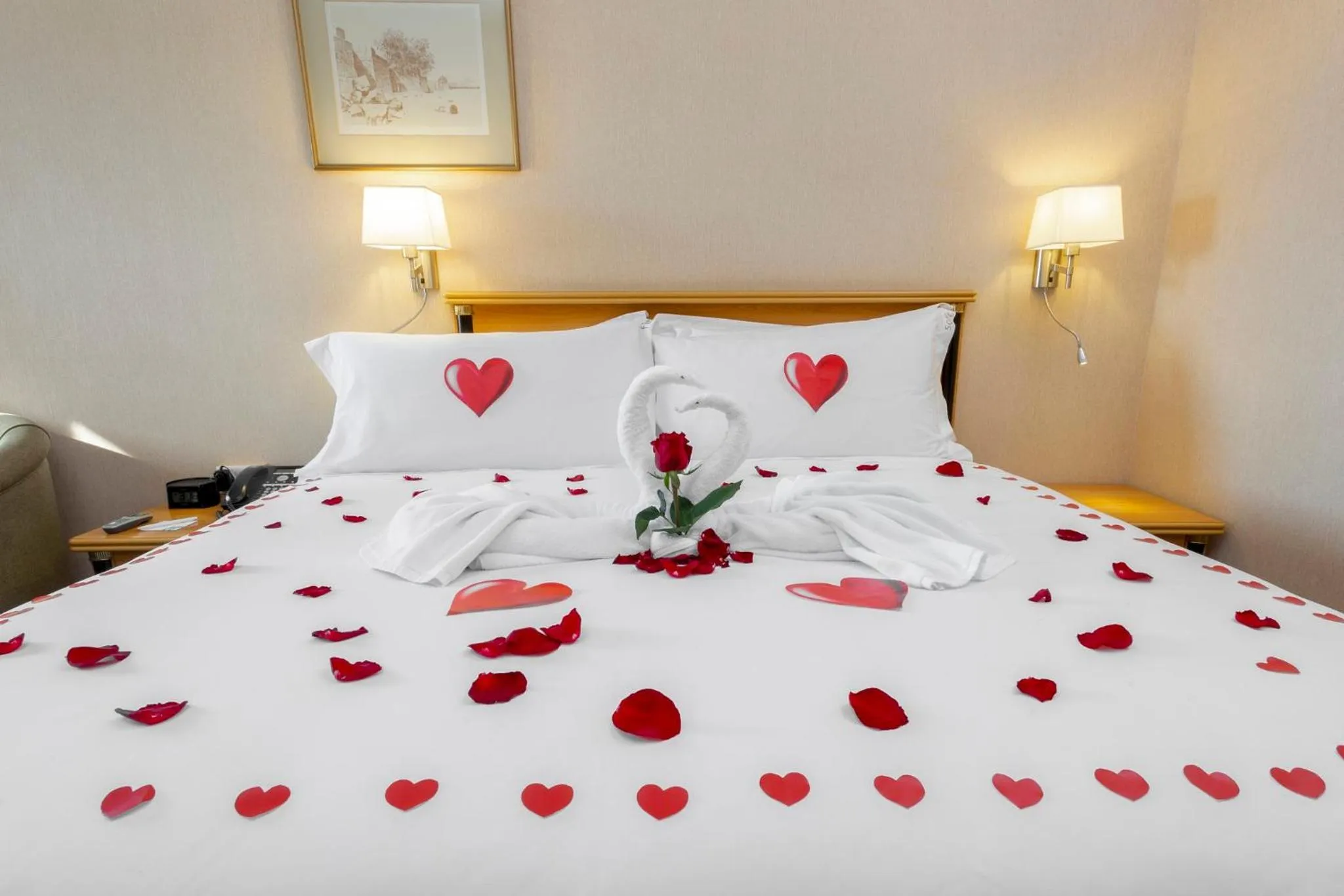 Photo of the whole room, Bed in Holiday Inn Yanbu by IHG