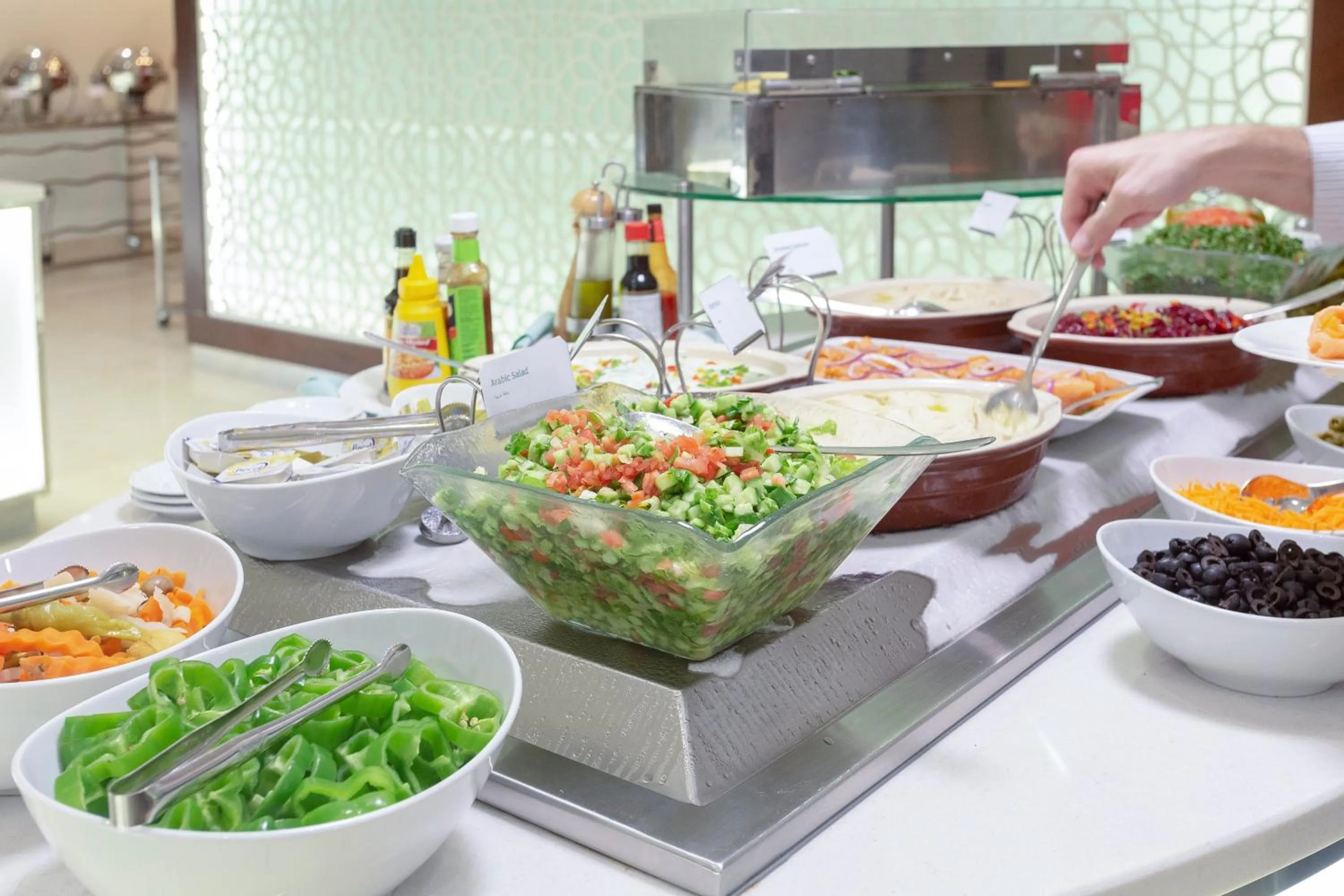 Restaurant/places to eat in Holiday Inn Yanbu by IHG