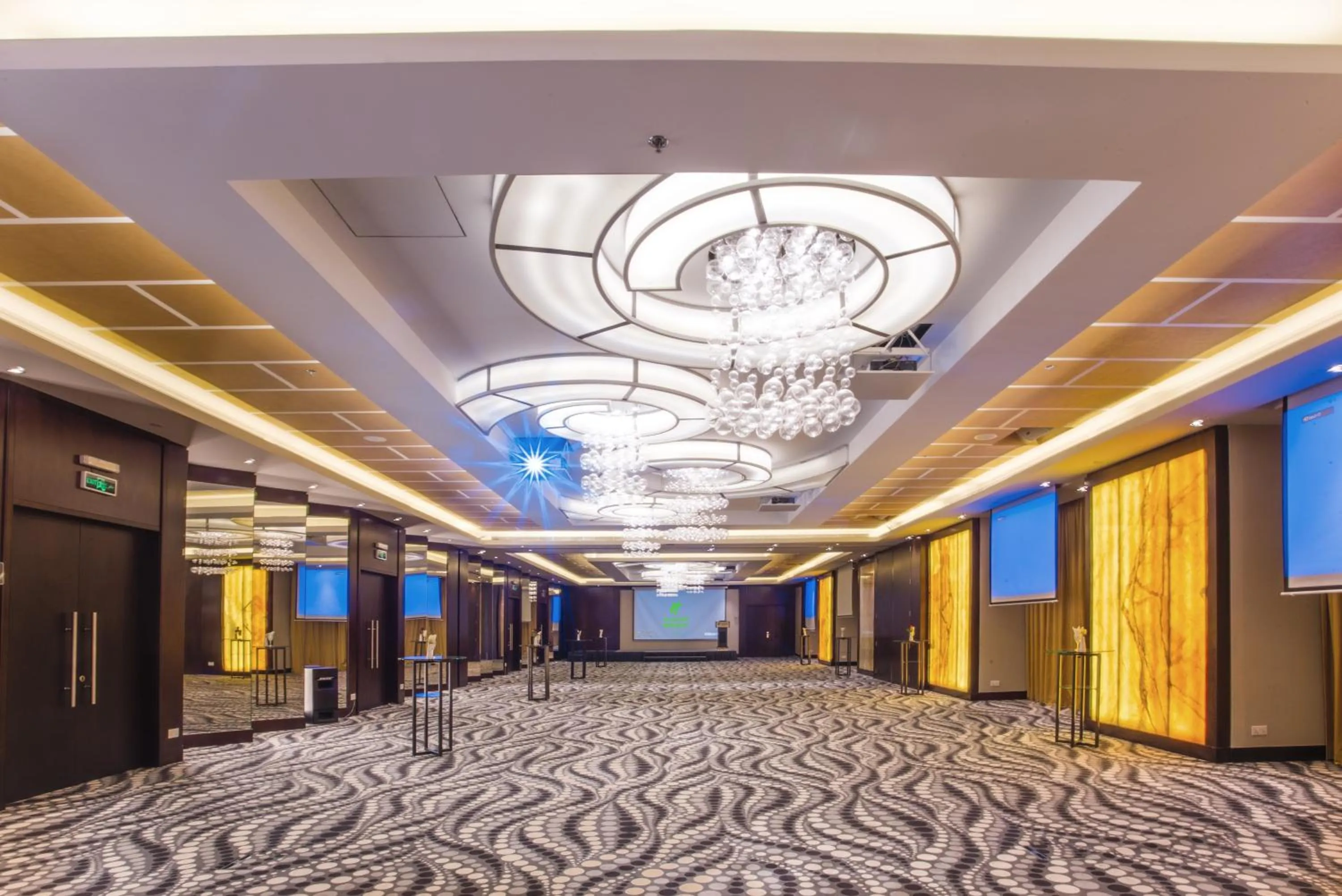 Meeting/conference room in Holiday Inn Yanbu by IHG