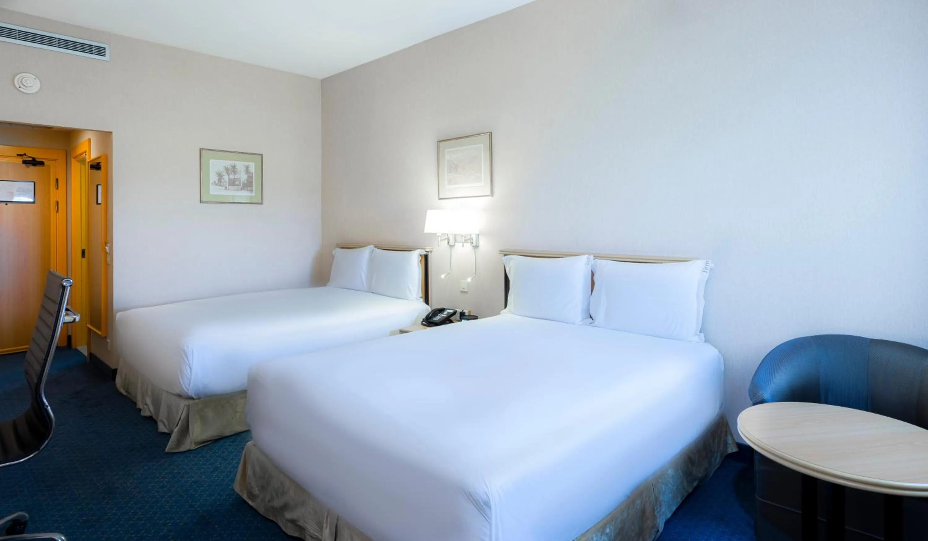 Photo of the whole room, Bed in Holiday Inn Yanbu by IHG