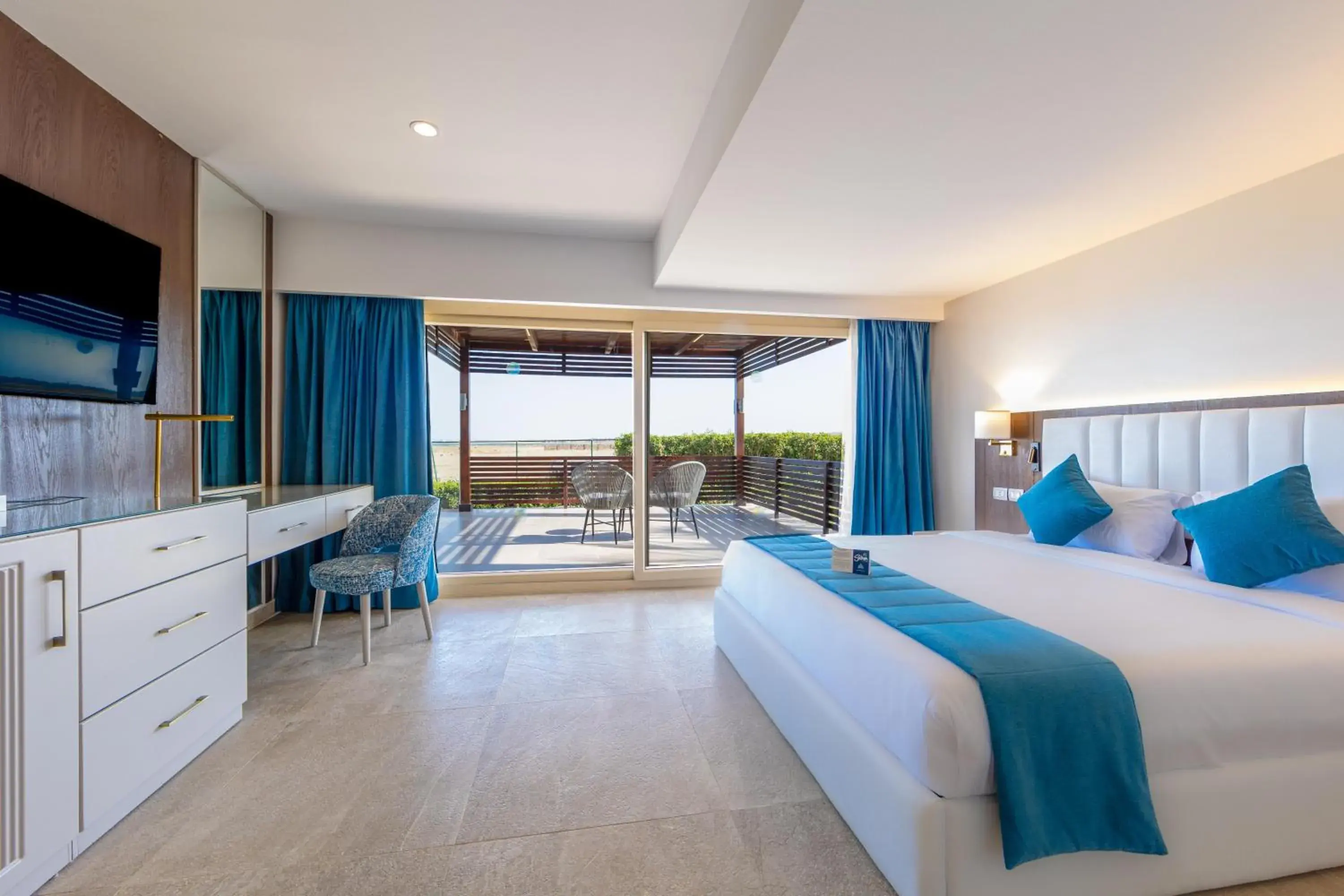 Shower, Bed in Sataya Resort Marsa Alam Shower, Bed in Sataya Resort Marsa Alam