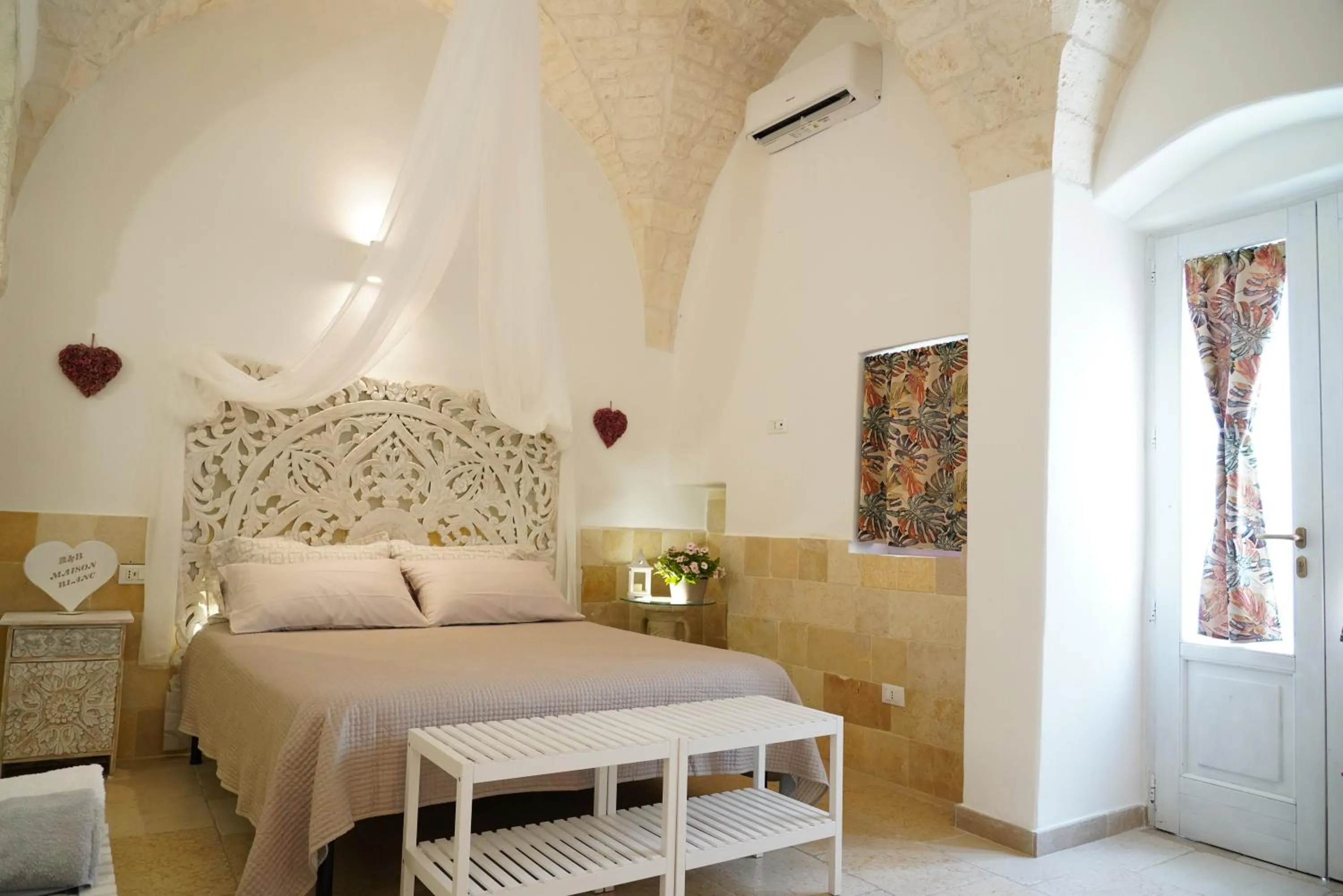 Bed in Maison Blanc Ostuni
