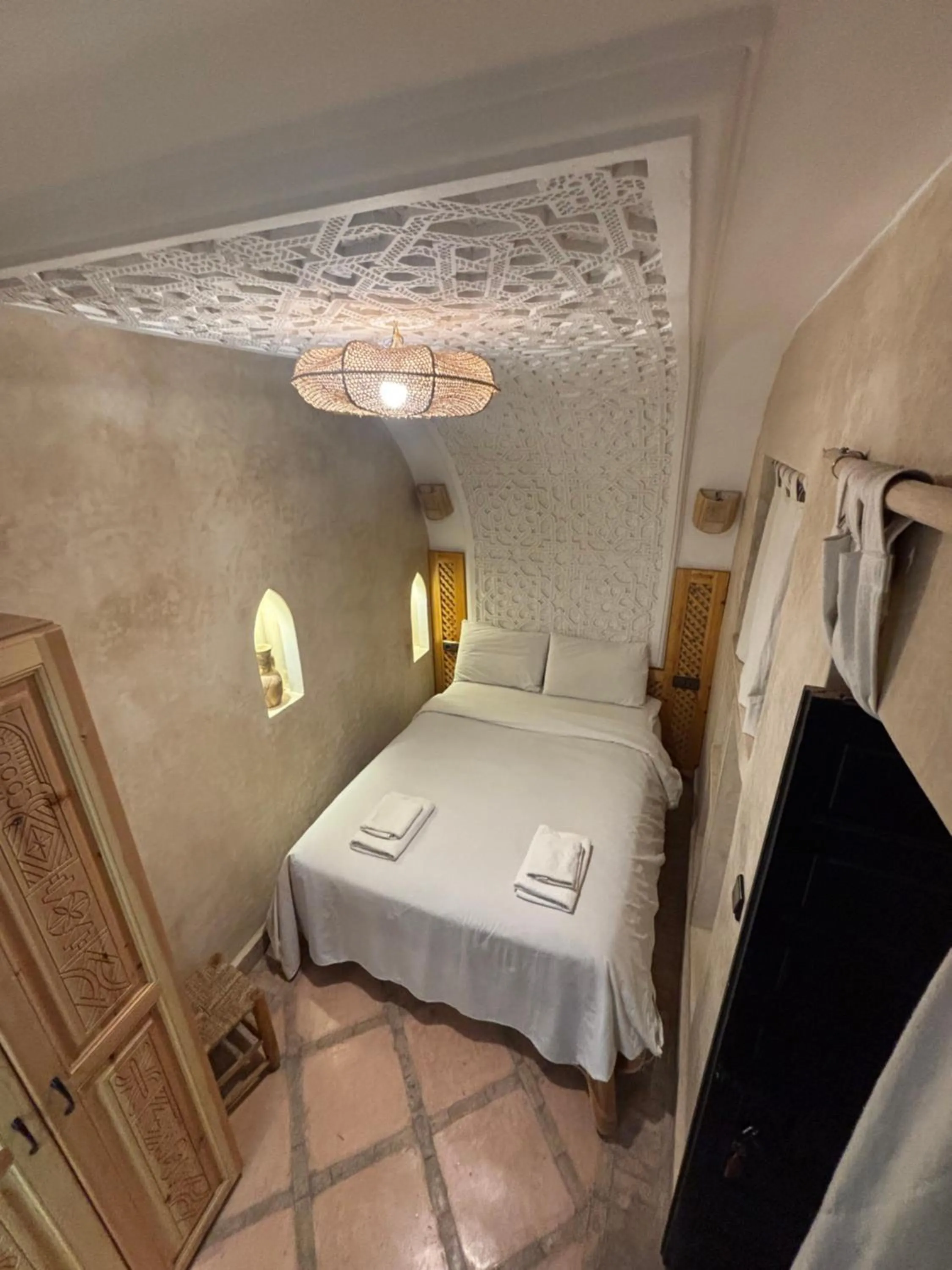 Photo of the whole room, Bed in Riad Minami