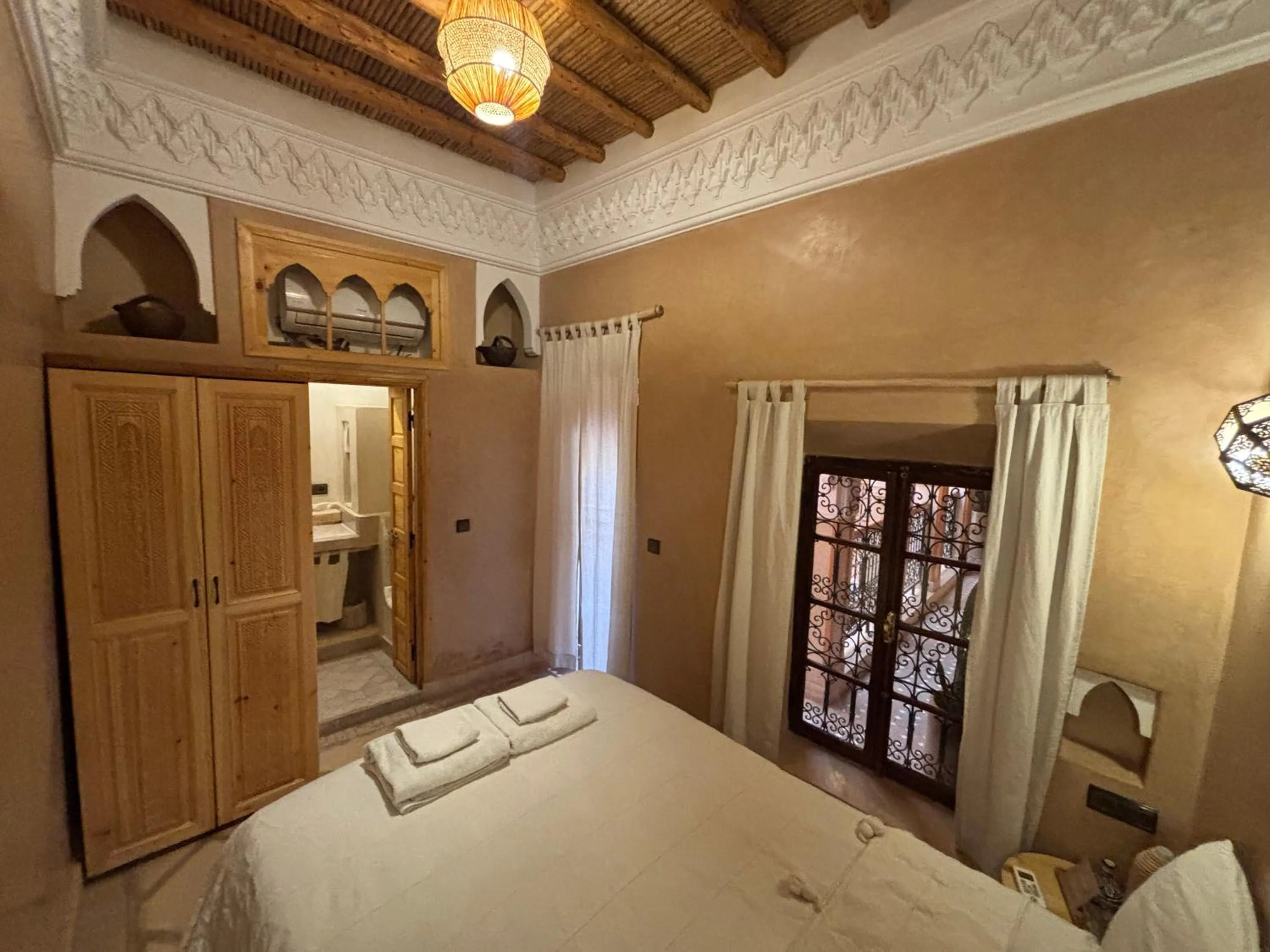 Property building, Bed in Riad Minami