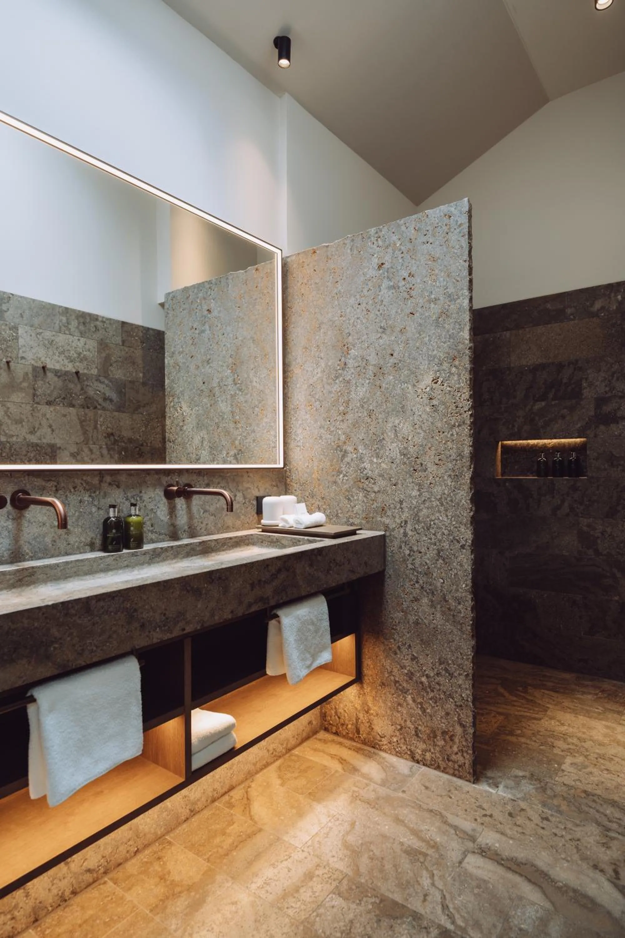 Shower in Parkhotel Egerner Höfe