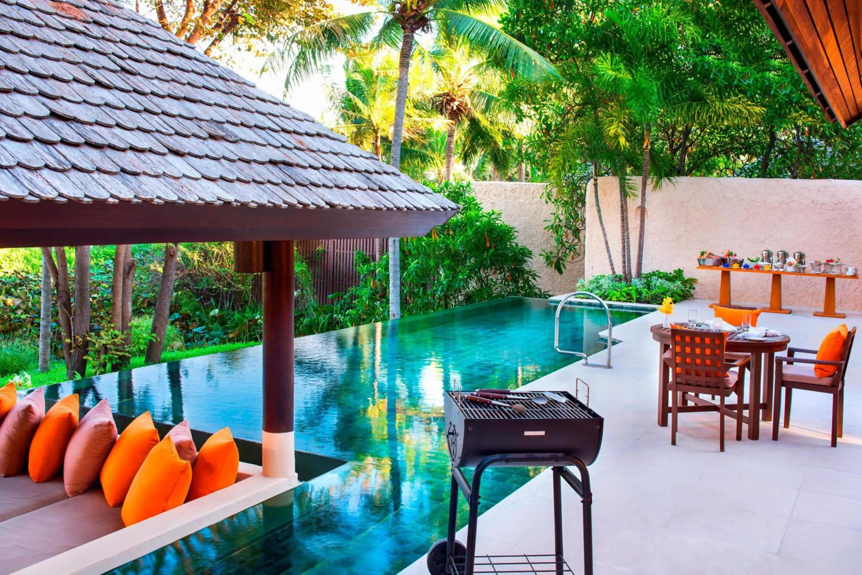 Swimming pool in Sheraton Hua Hin Pranburi Villas