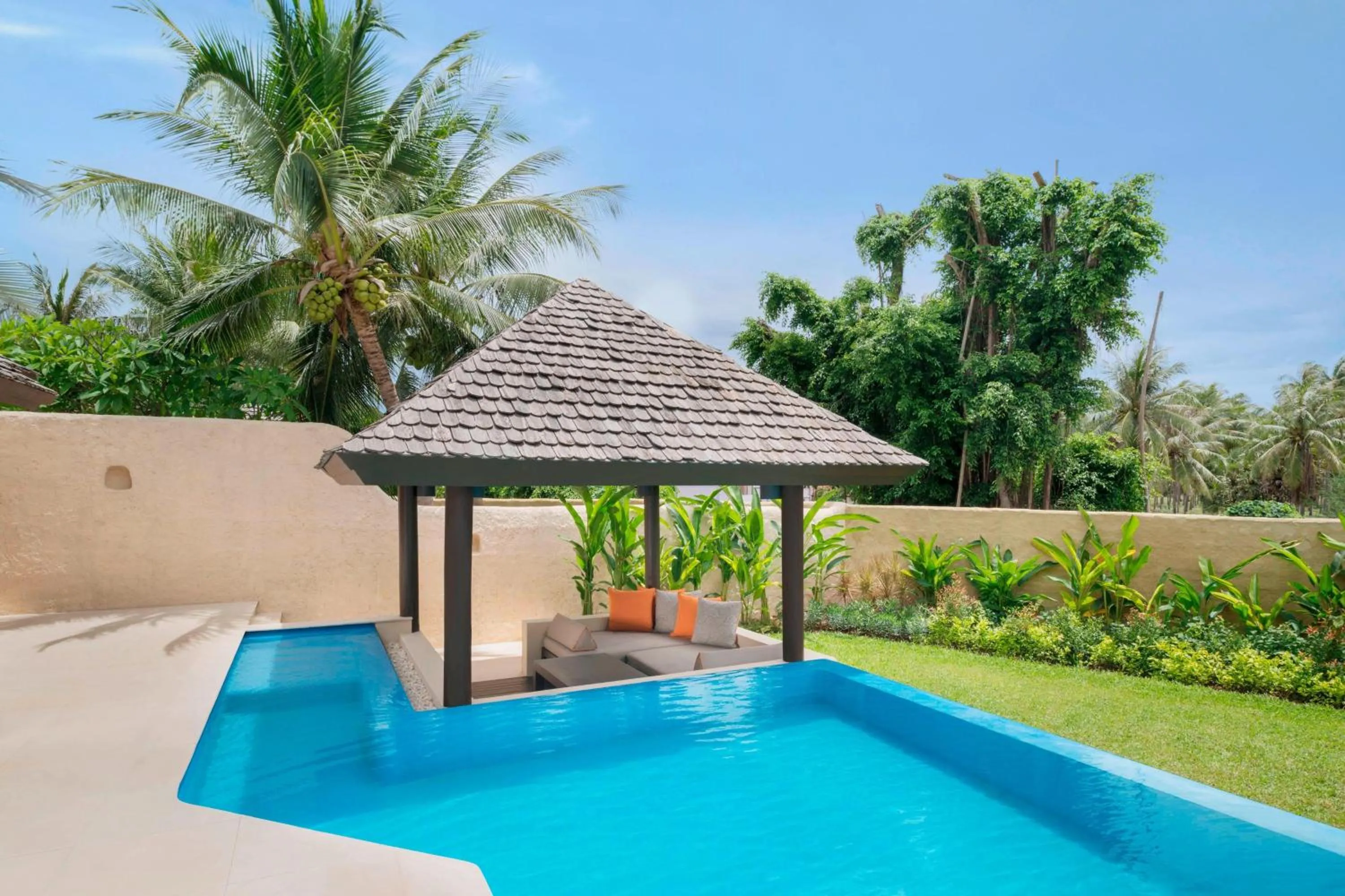 Swimming pool in Sheraton Hua Hin Pranburi Villas