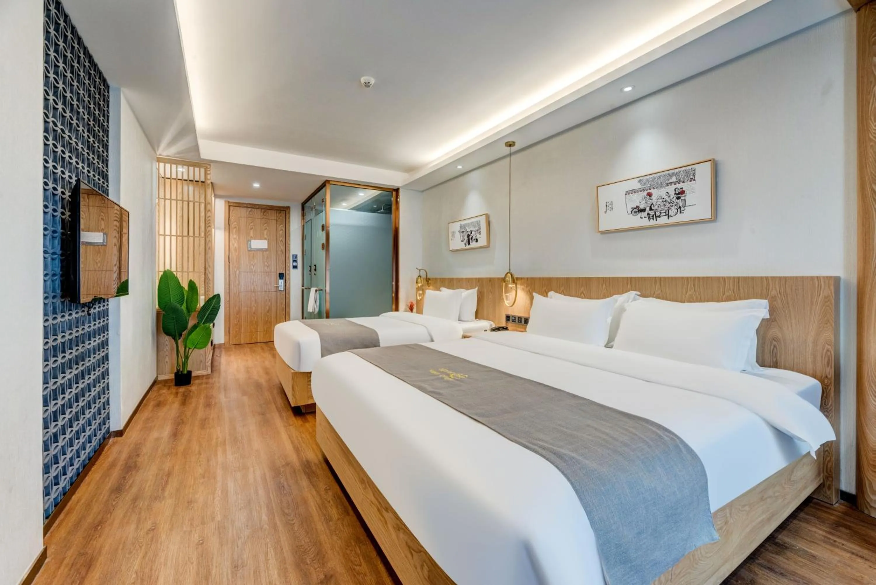 Bed in Happy Dragon City Culture Hotel -In the city center Close to Forbidden City&Wangfujing Street&Subway Nearby &free coffee & Free laundry&English speaking with tour services &Free WiFi unlimited for Western software