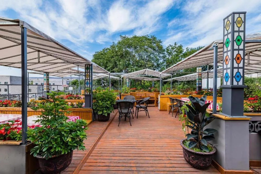 Restaurant/places to eat in Happy Dragon City Culture Hotel -In the city center Close to Forbidden City&Wangfujing Street&Subway Nearby &free coffee & Free laundry&English speaking with tour services &Free WiFi unlimited for Western software