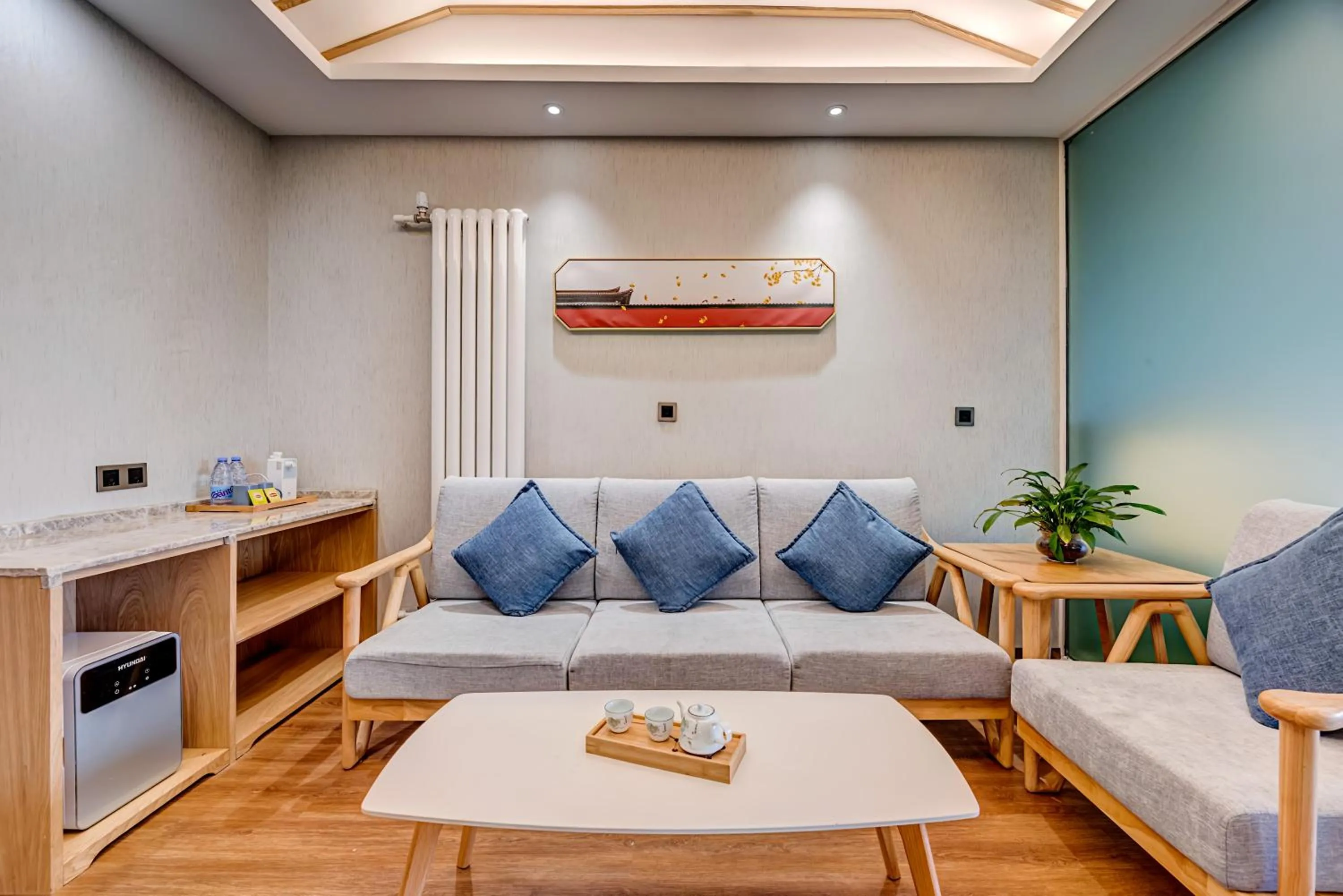 Happy Dragon City Culture Hotel -In the city center Close to Forbidden City&Wangfujing Street&Subway Nearby &free coffee & Free laundry&English speaking with tour services &Free WiFi unlimited for Western software