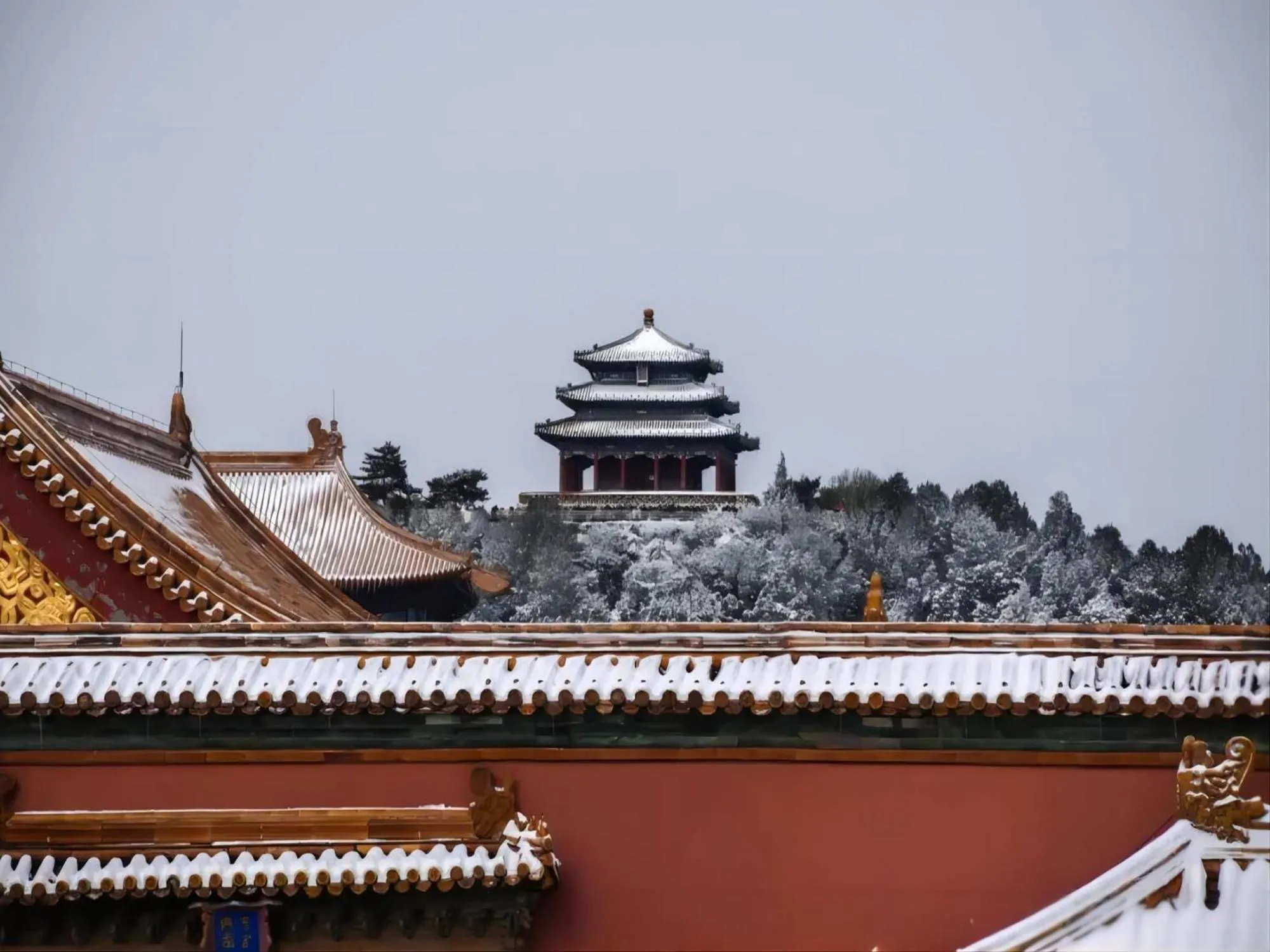 Happy Dragon City Culture Hotel -In the city center Close to Forbidden City&Wangfujing Street&Subway Nearby &free coffee & Free laundry&English speaking with tour services &Free WiFi unlimited for Western software